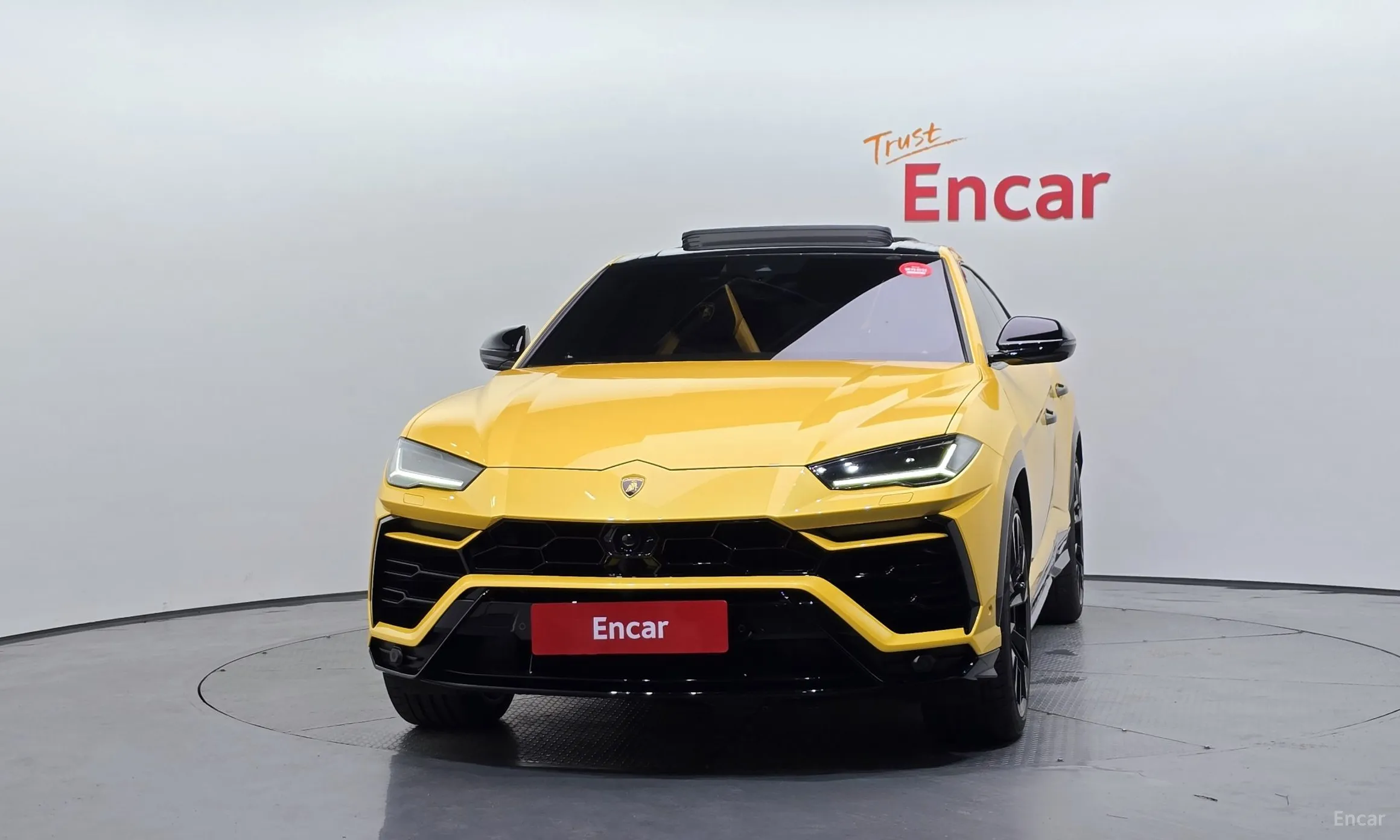 Lamborghini Urus превью 3