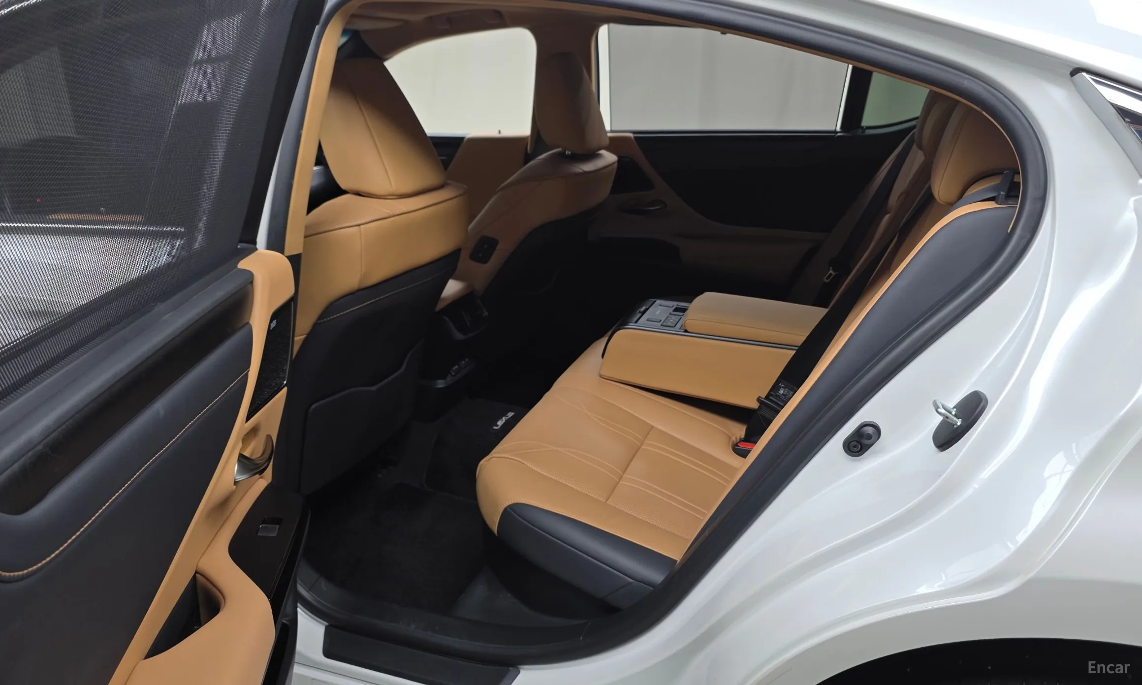 Lexus ES300h 7th Generation превью 12