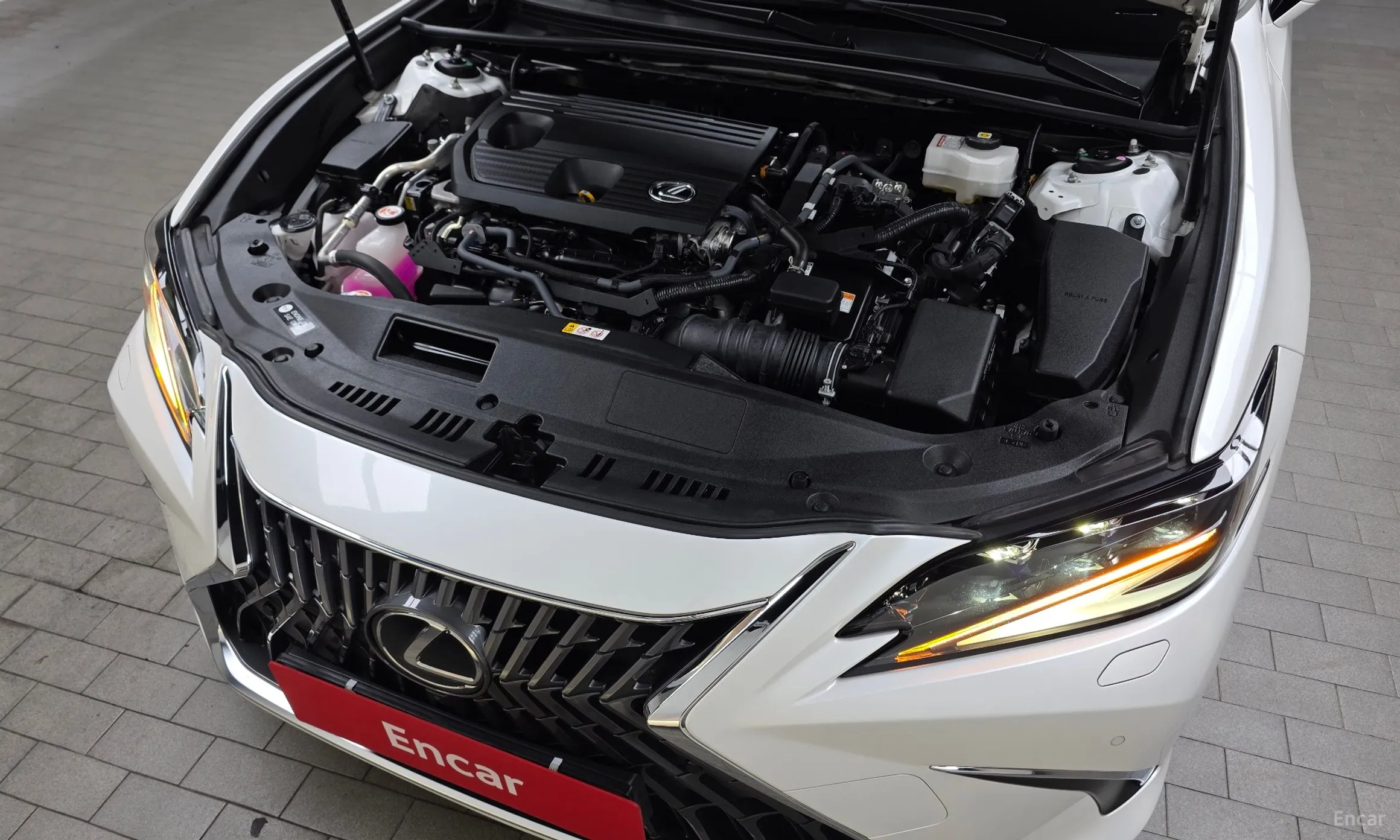 Lexus ES300h 7th Generation превью 6