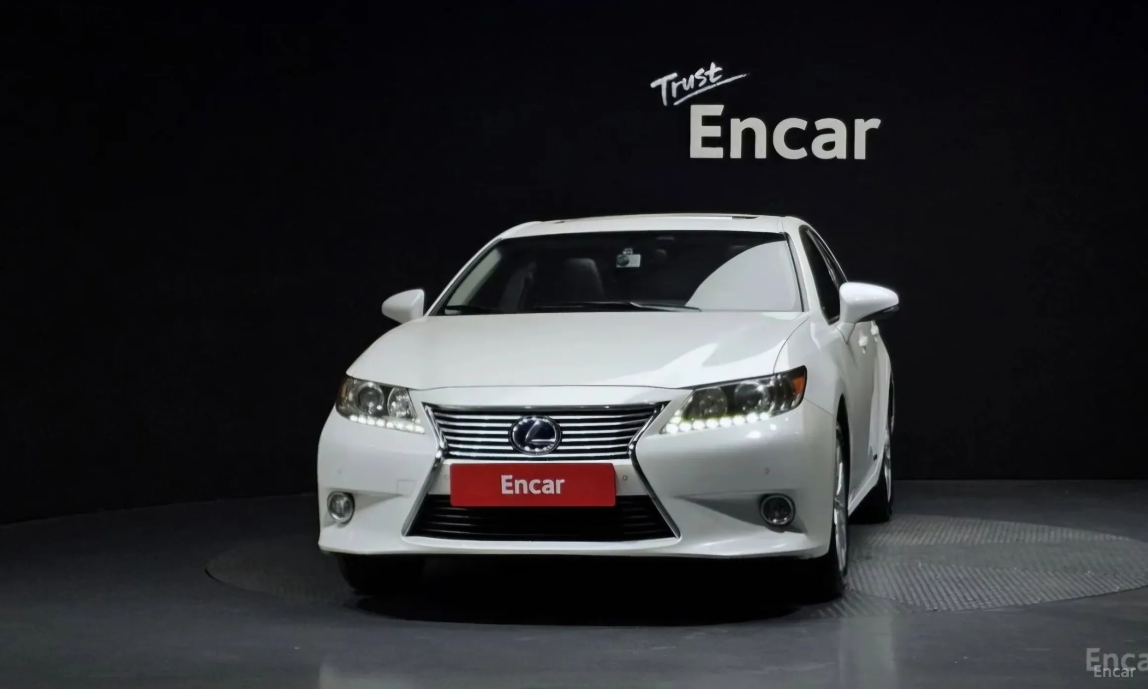 New ES300h