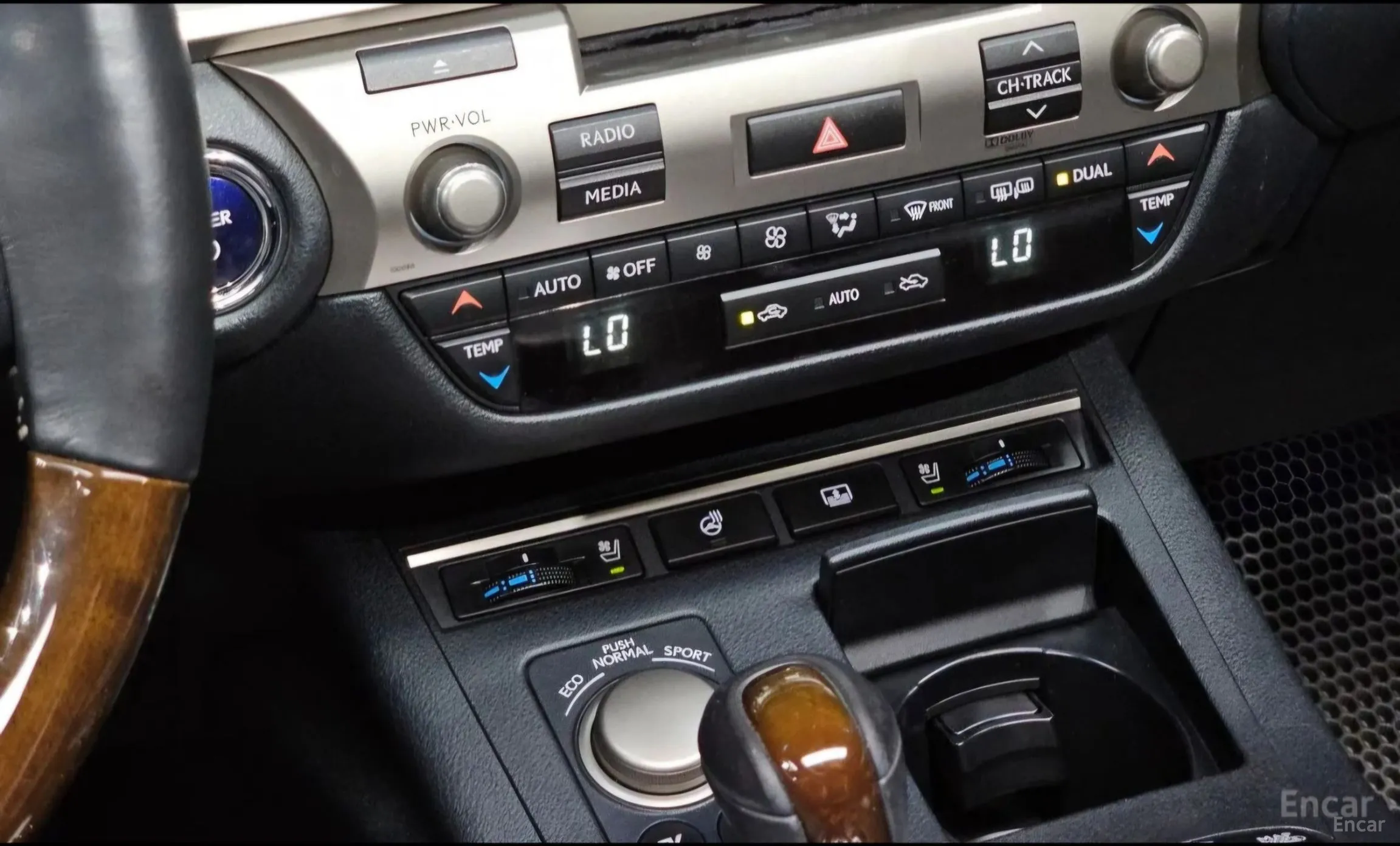 Lexus New ES300h превью 19