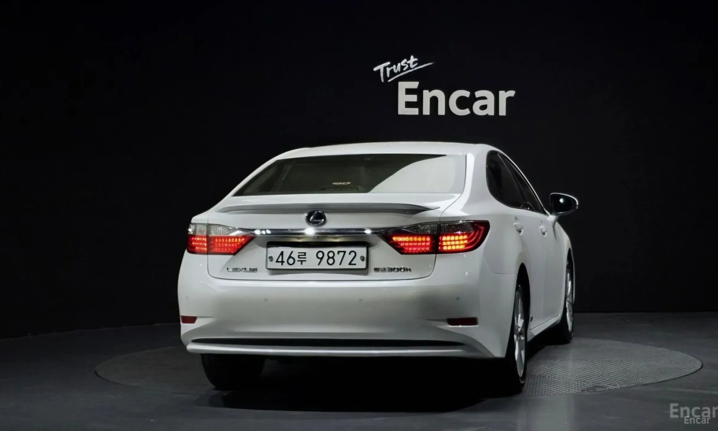 Lexus New ES300h превью 3