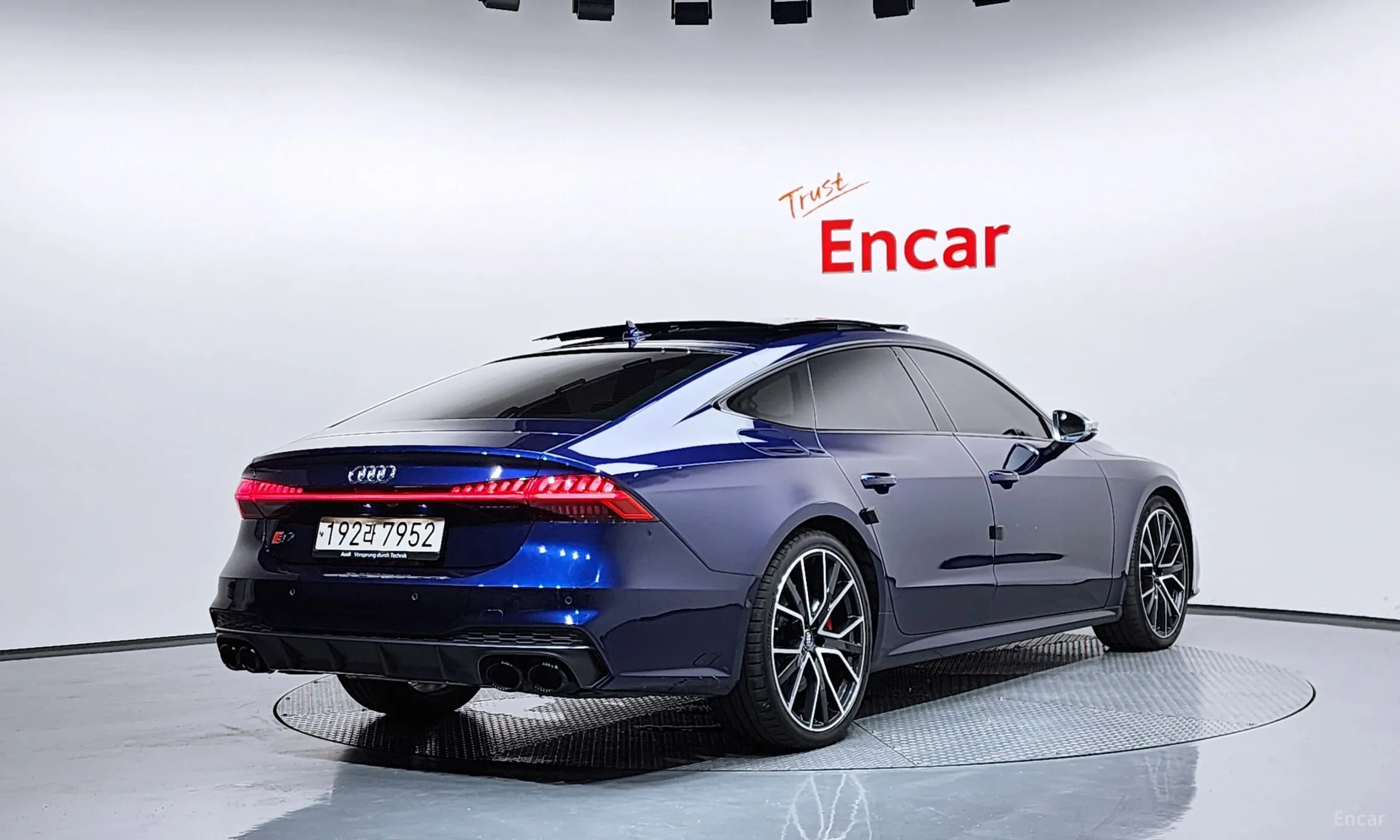 Audi S7 (4K)