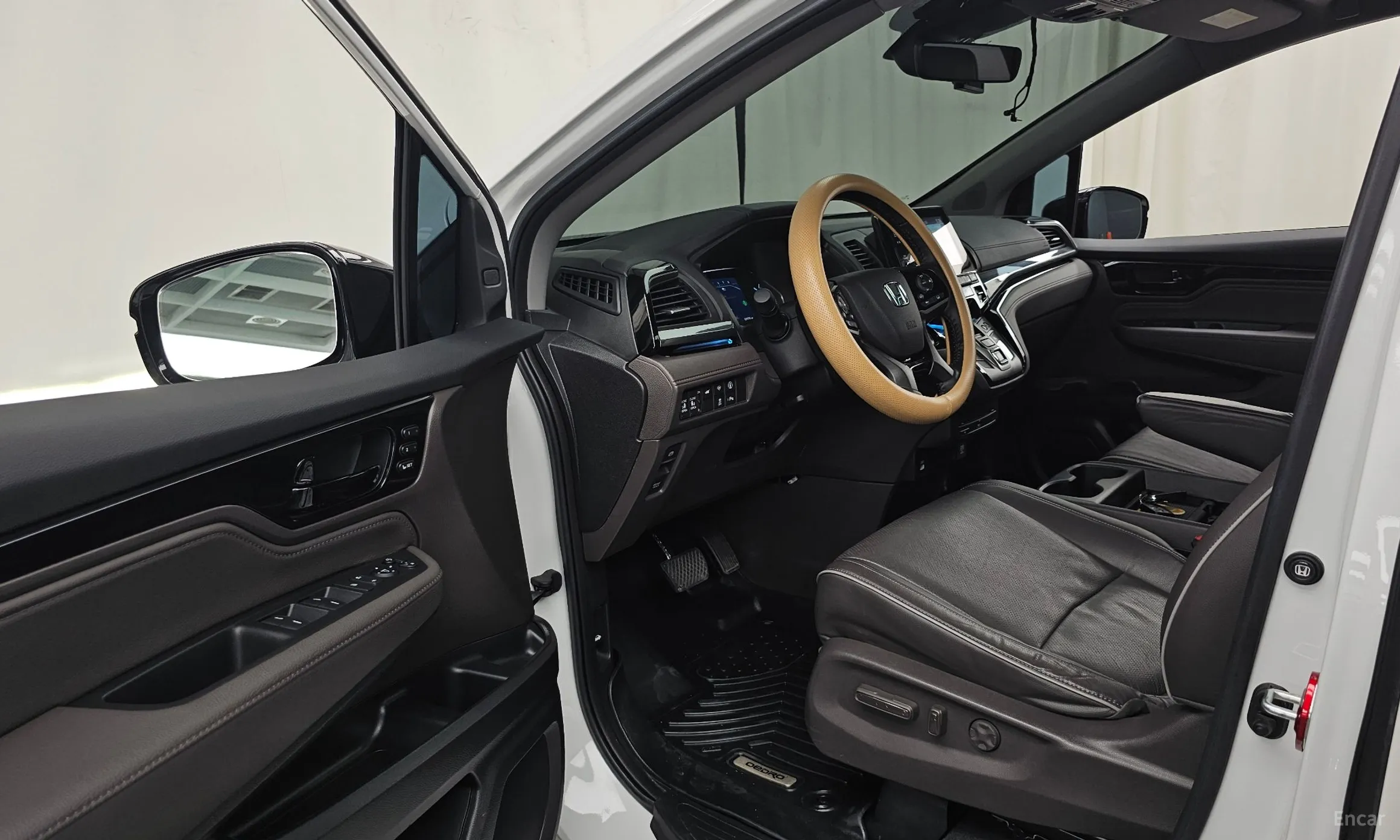 Honda Odyssey превью 10