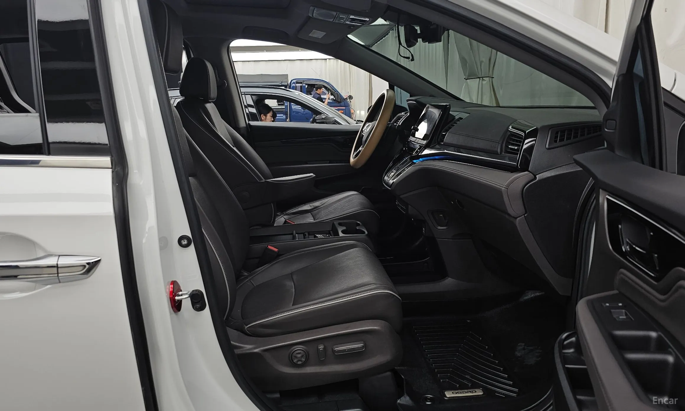 Honda Odyssey превью 11