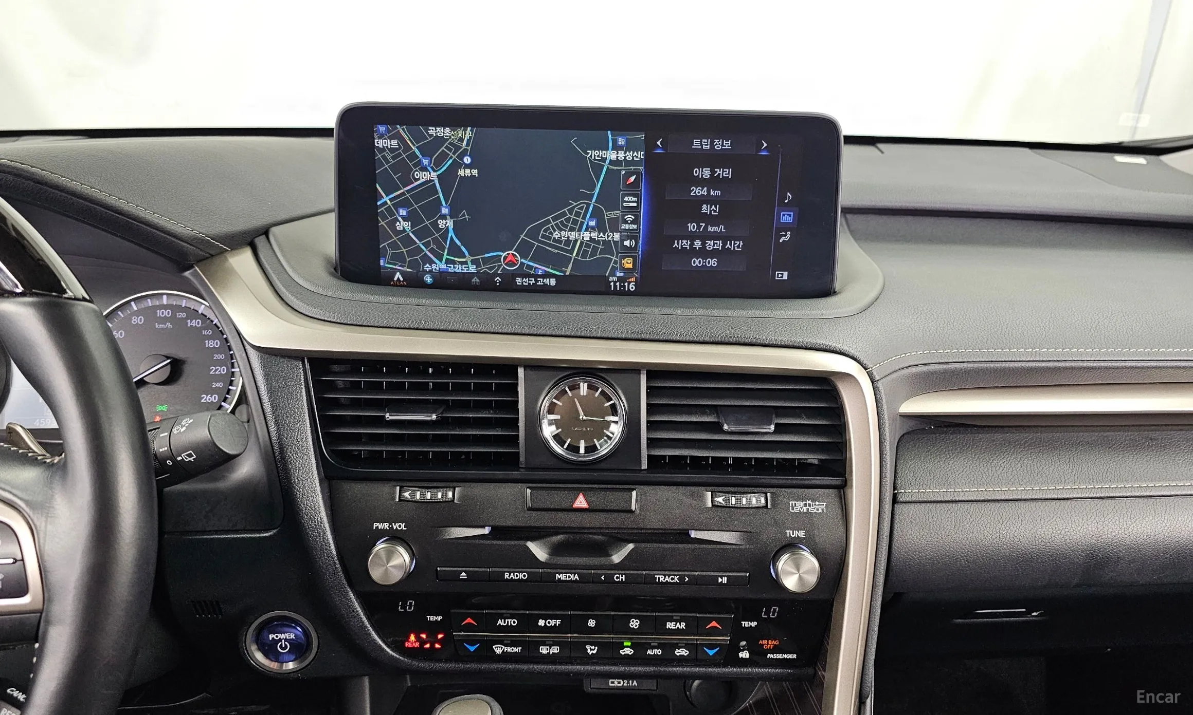 Lexus RX450hL 4th Generation превью 14