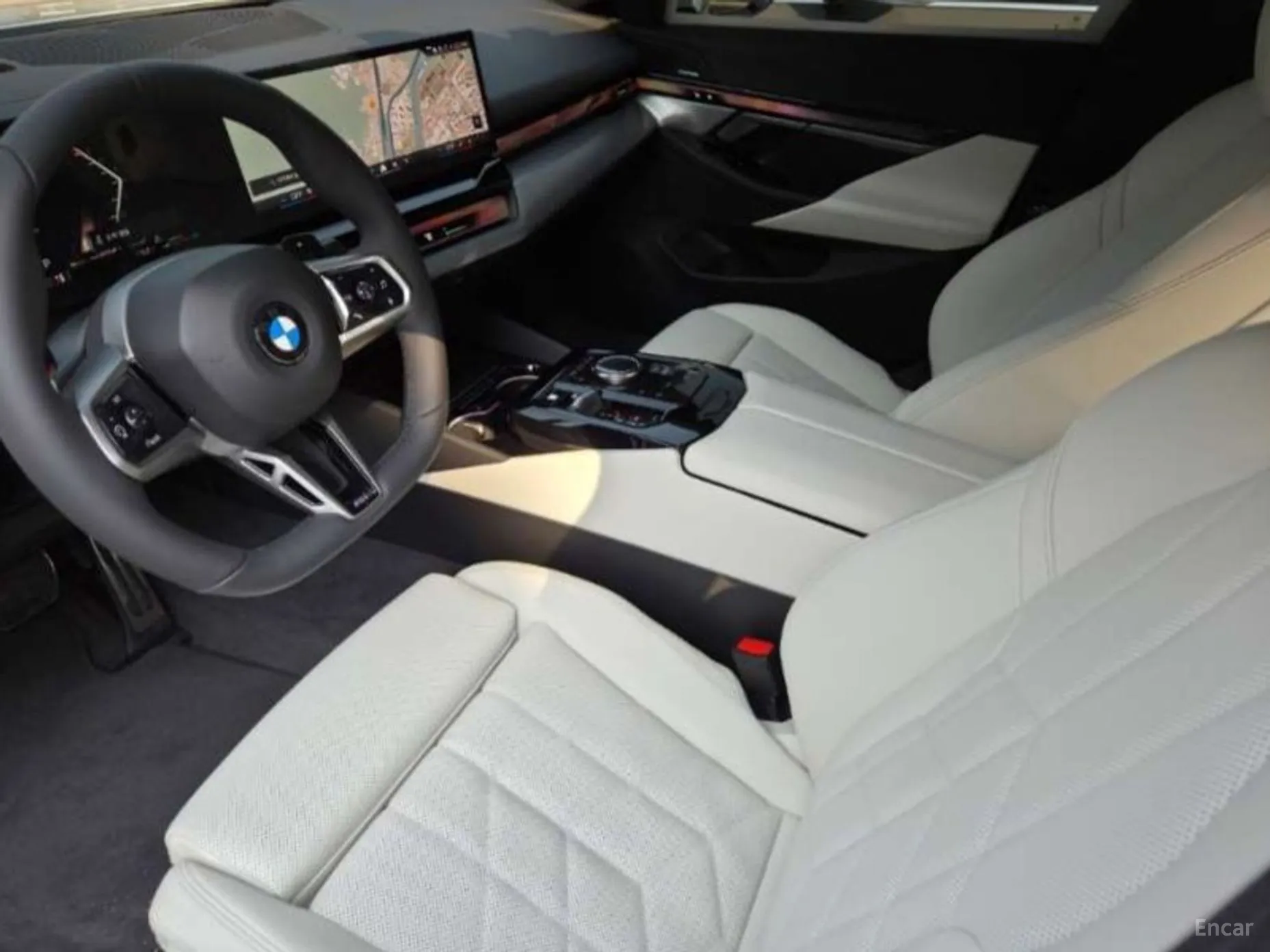 BMW 5 Series (G60) превью 10