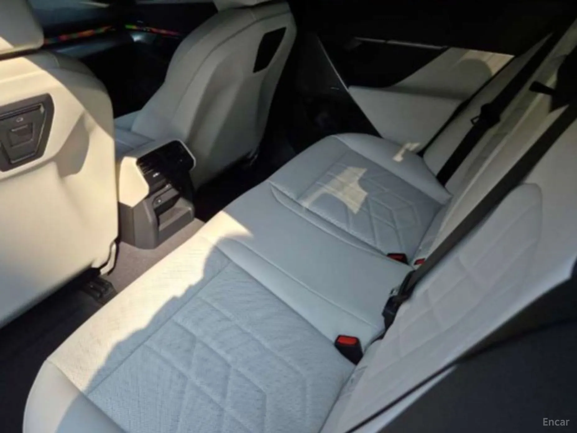 BMW 5 Series (G60) превью 11