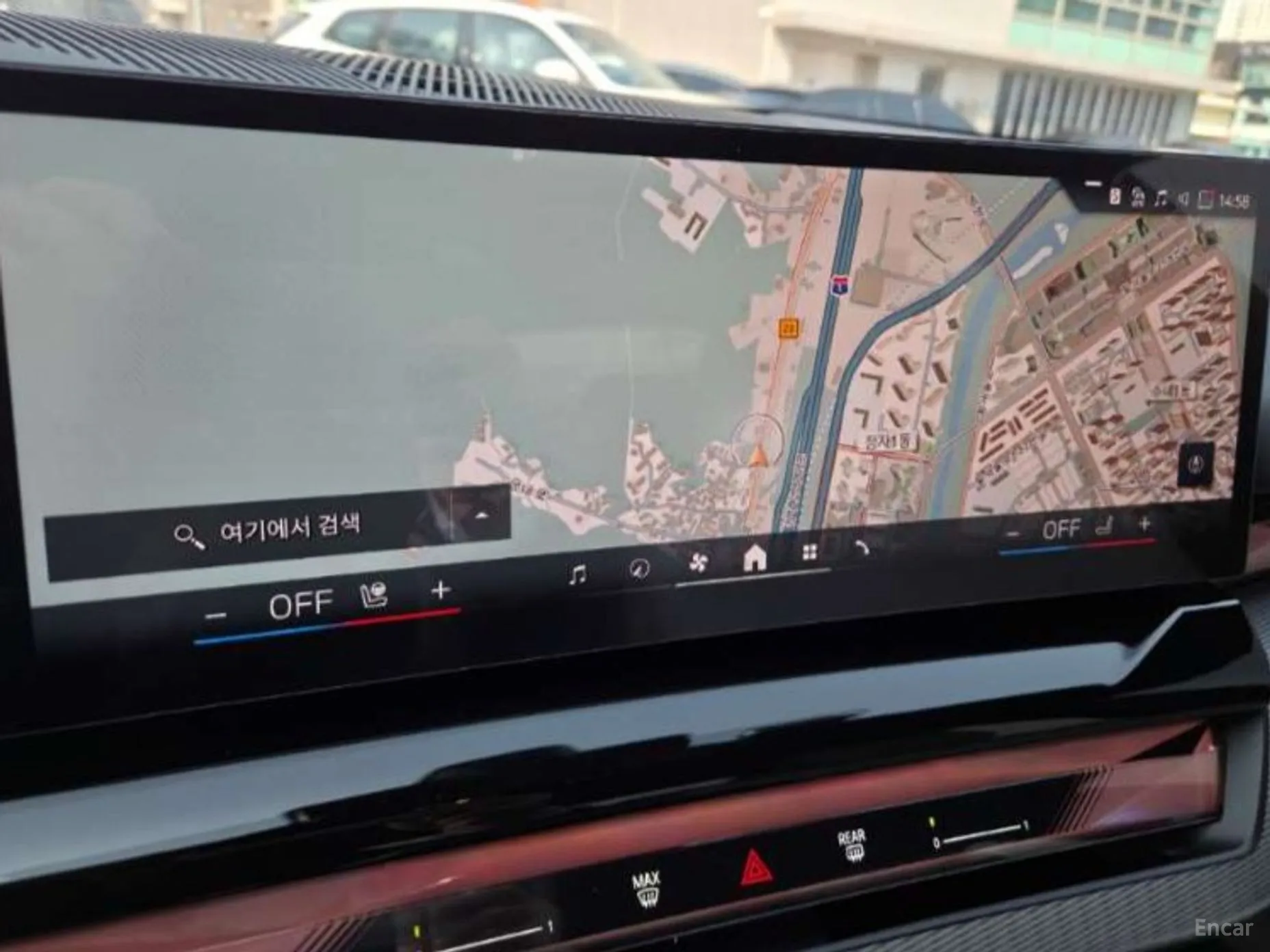 BMW 5 Series (G60) превью 14