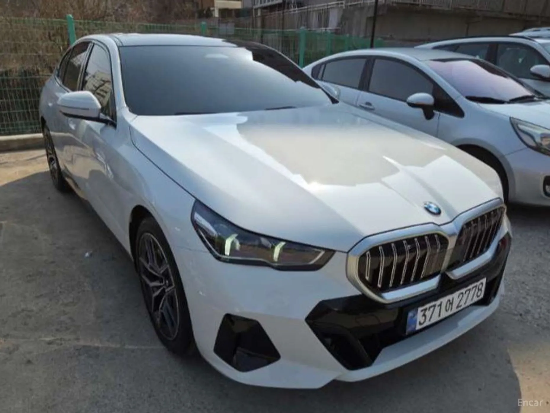BMW 5 Series (G60)