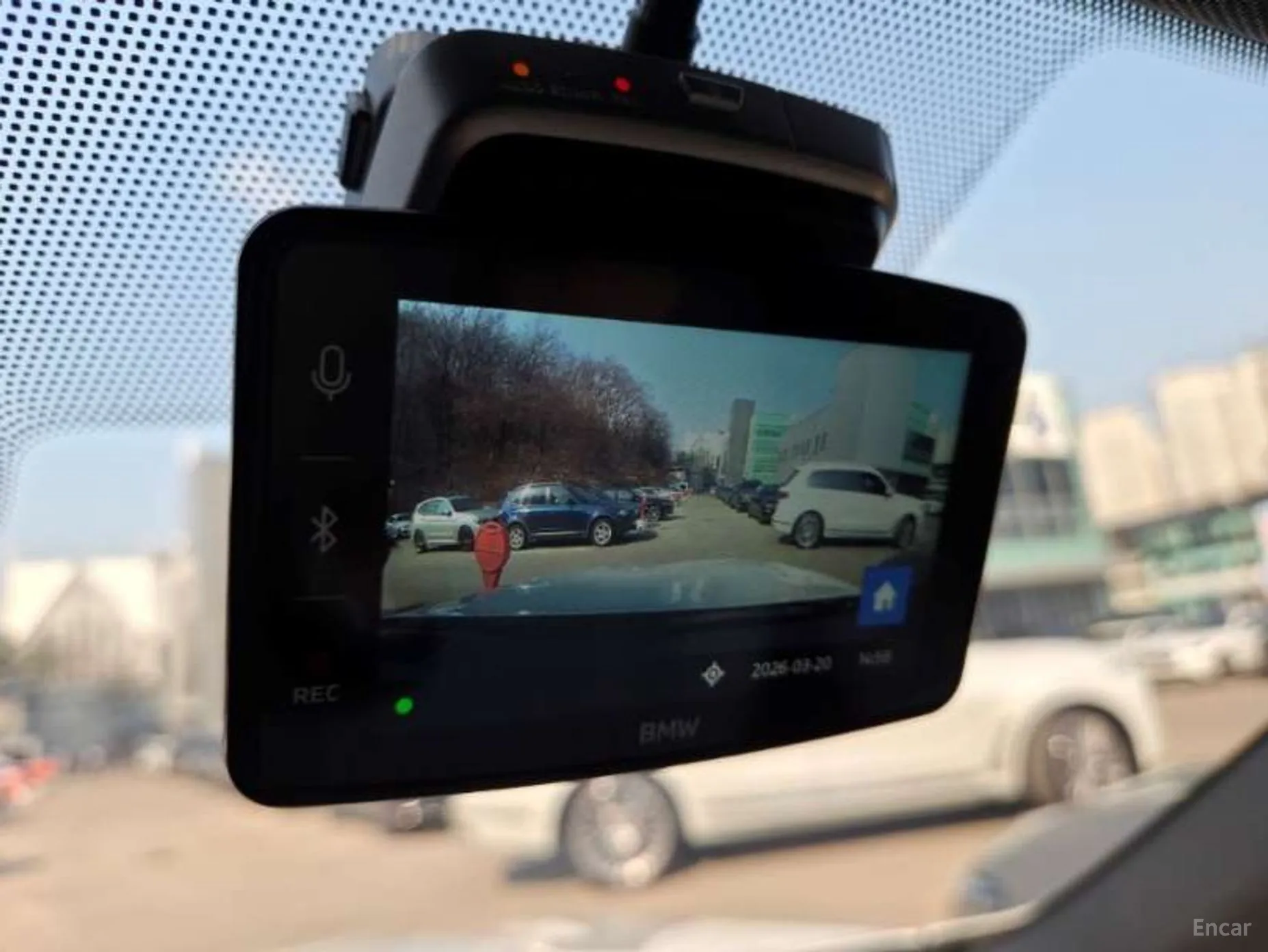 BMW 5 Series (G60) превью 19