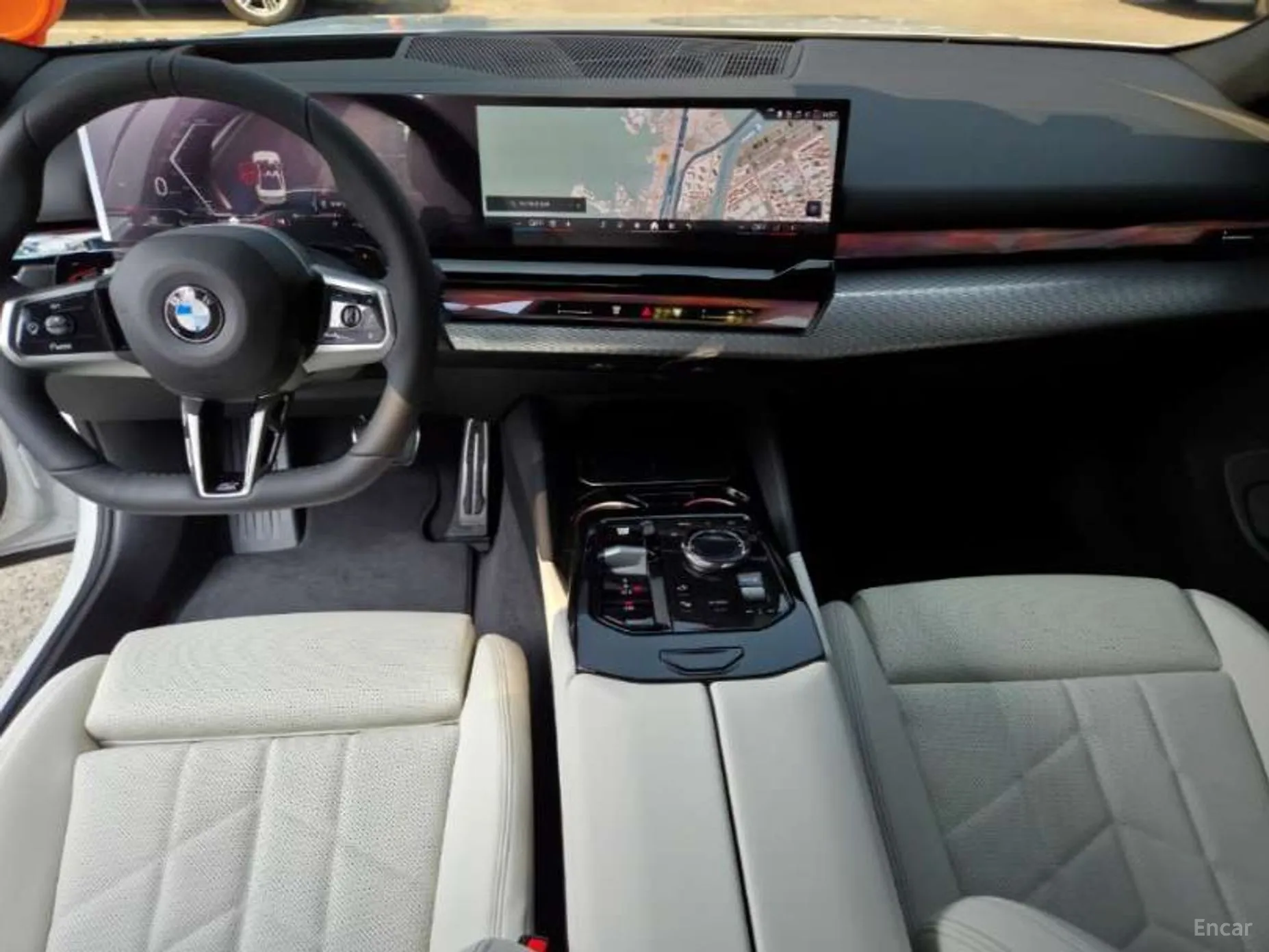 BMW 5 Series (G60) превью 7