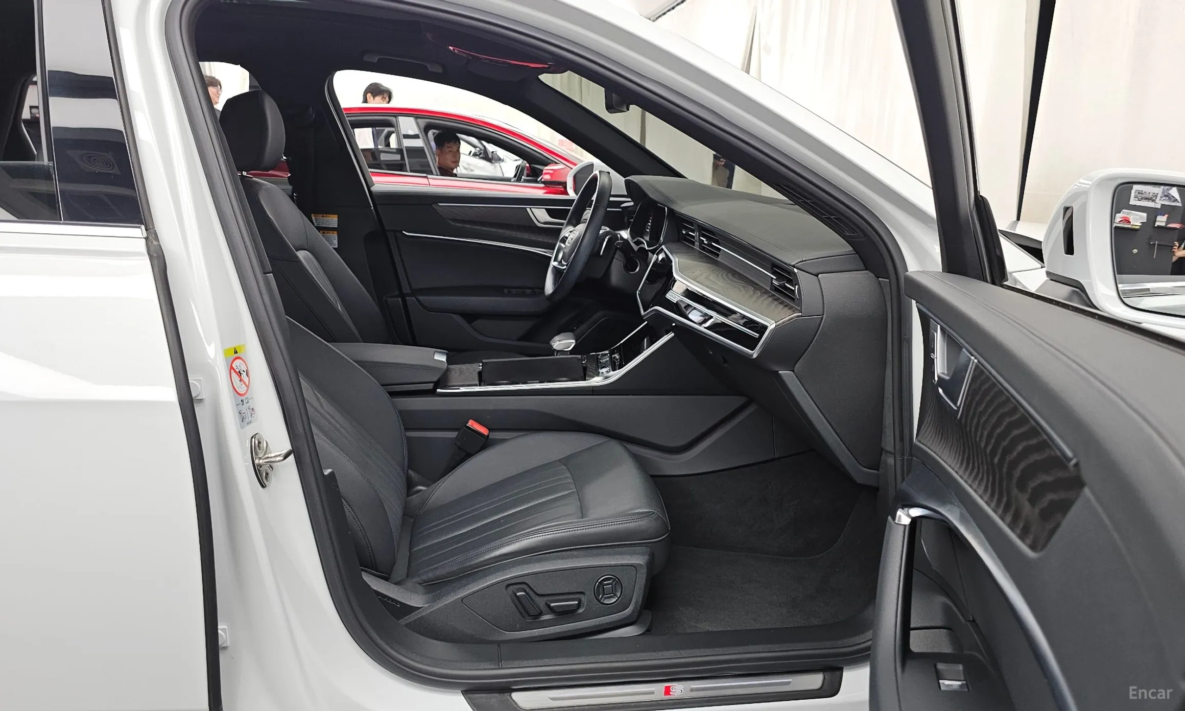 Audi A6 (C8) превью 11