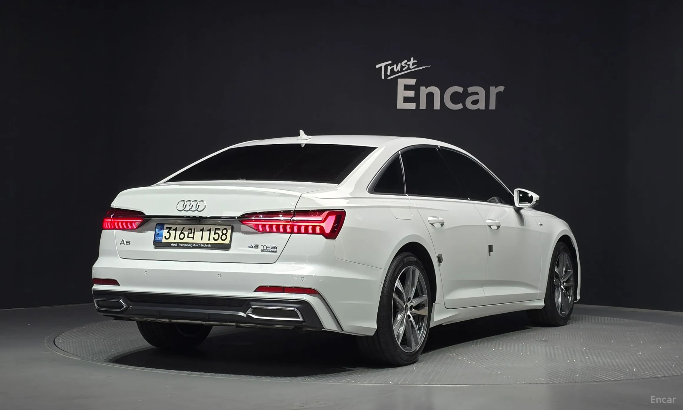 Audi A6 (C8)