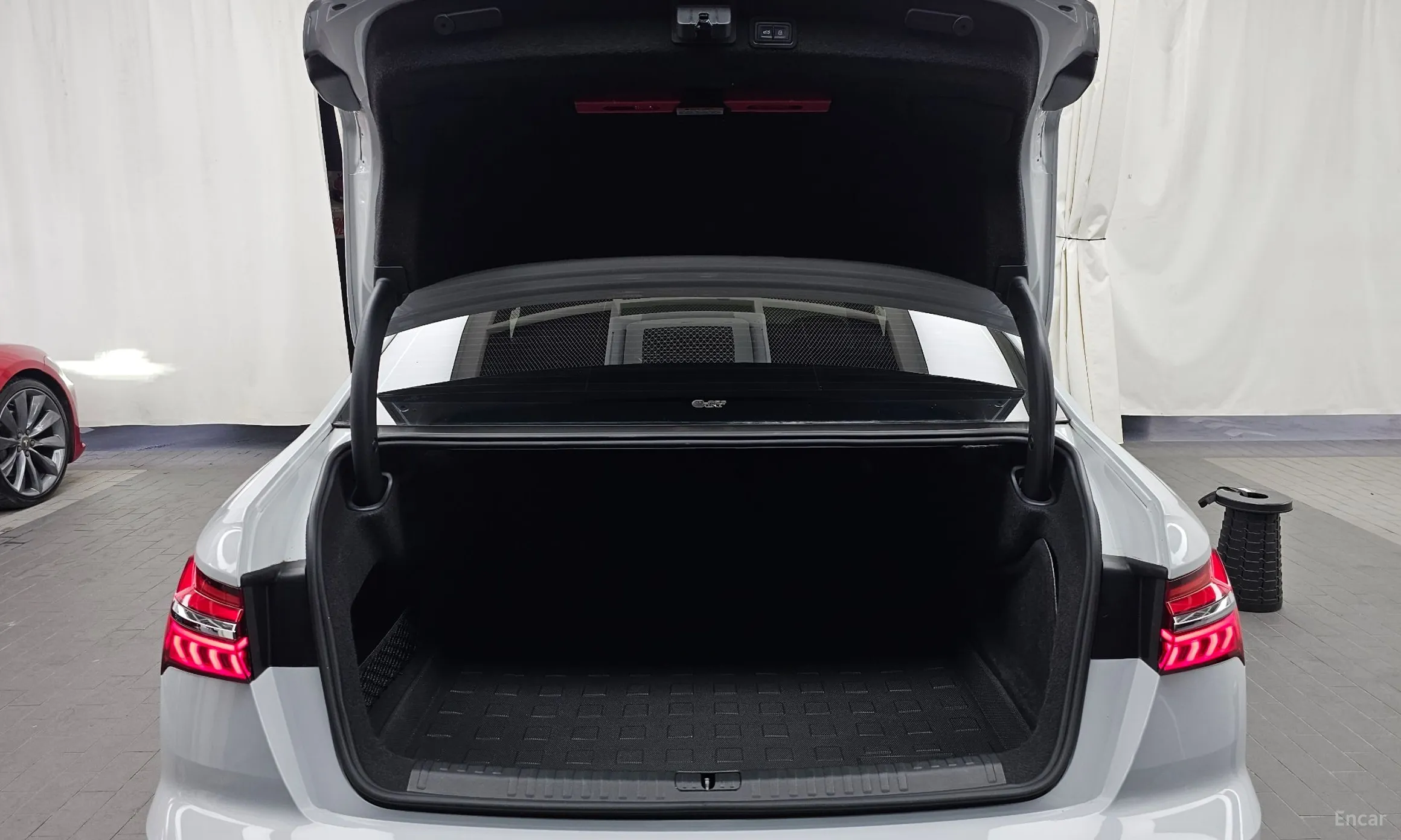 Audi A6 (C8) превью 20