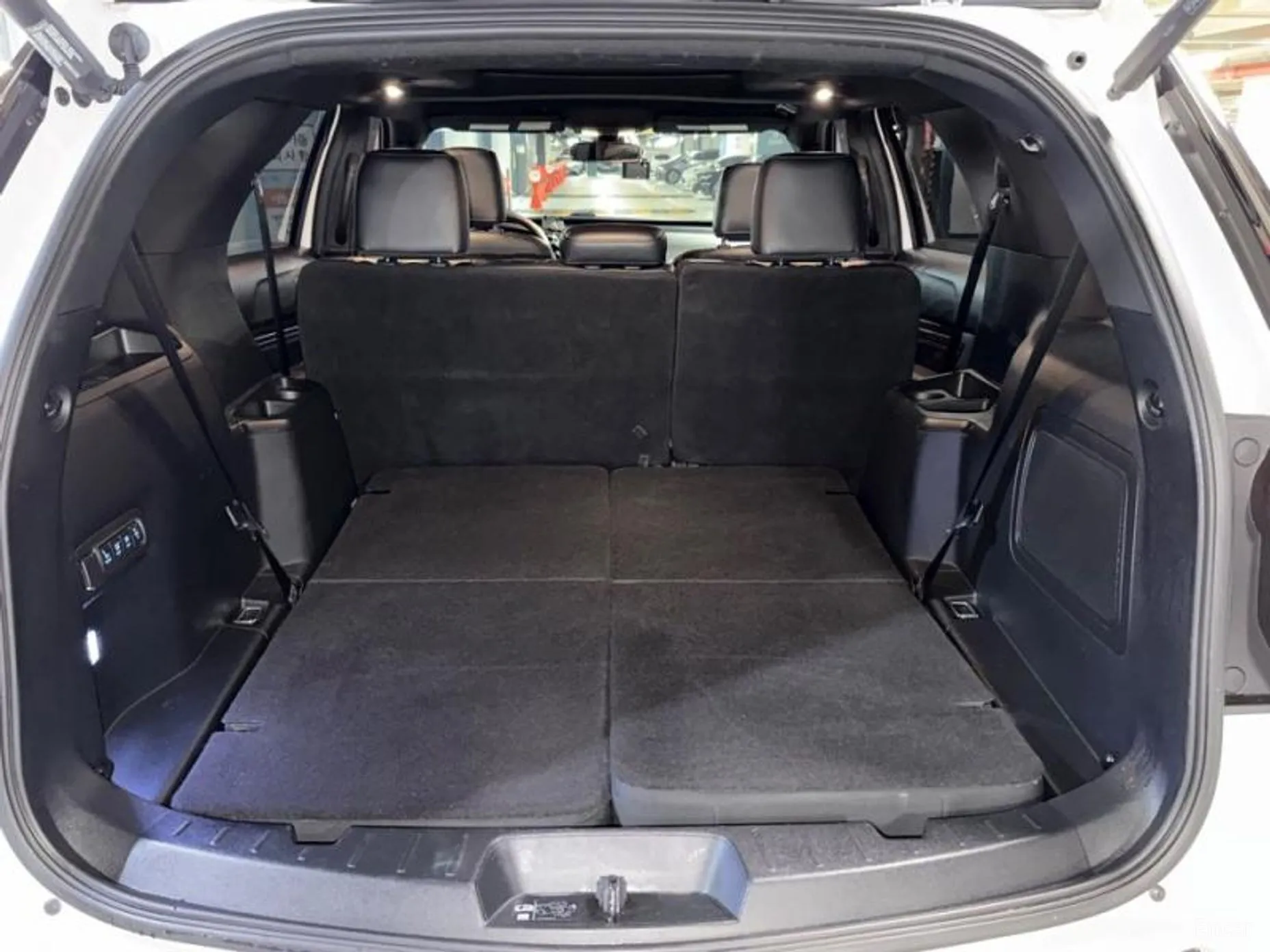 Ford Explorer превью 18