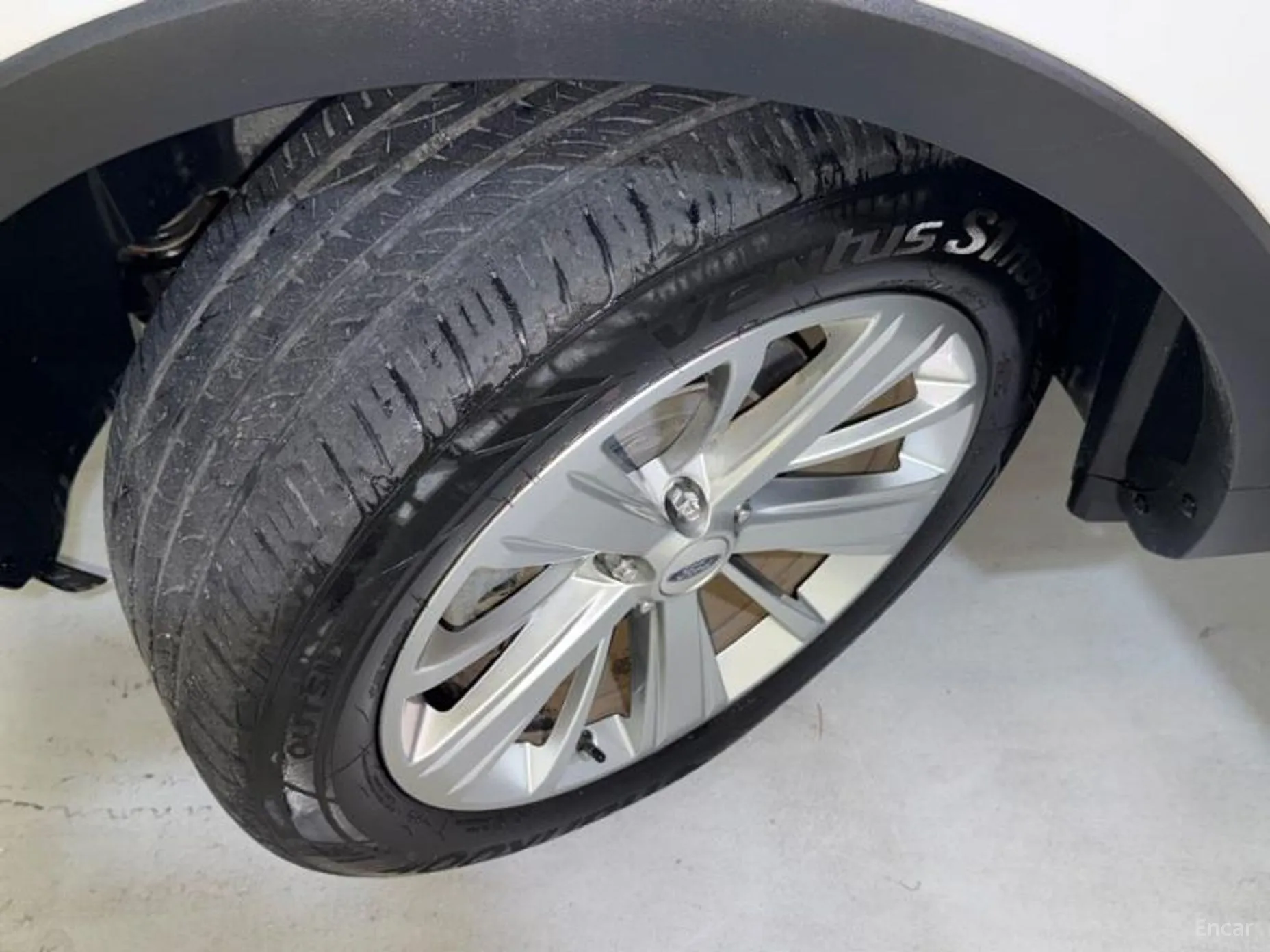 Ford Explorer превью 20