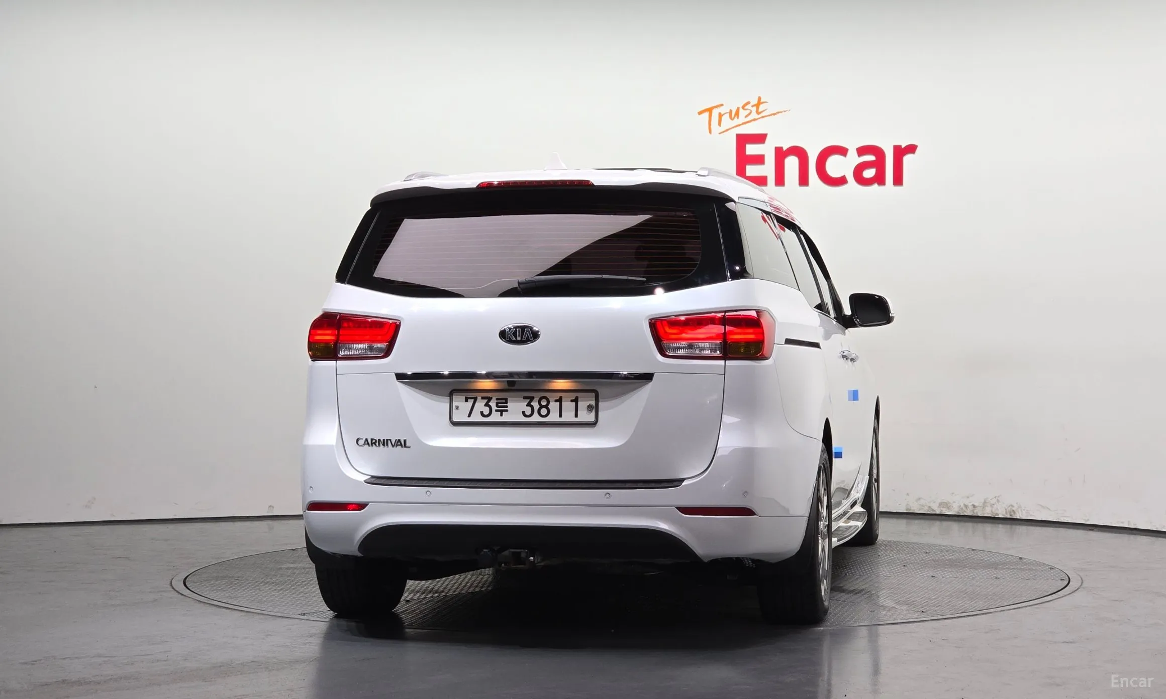 Kia Carnival превью 4