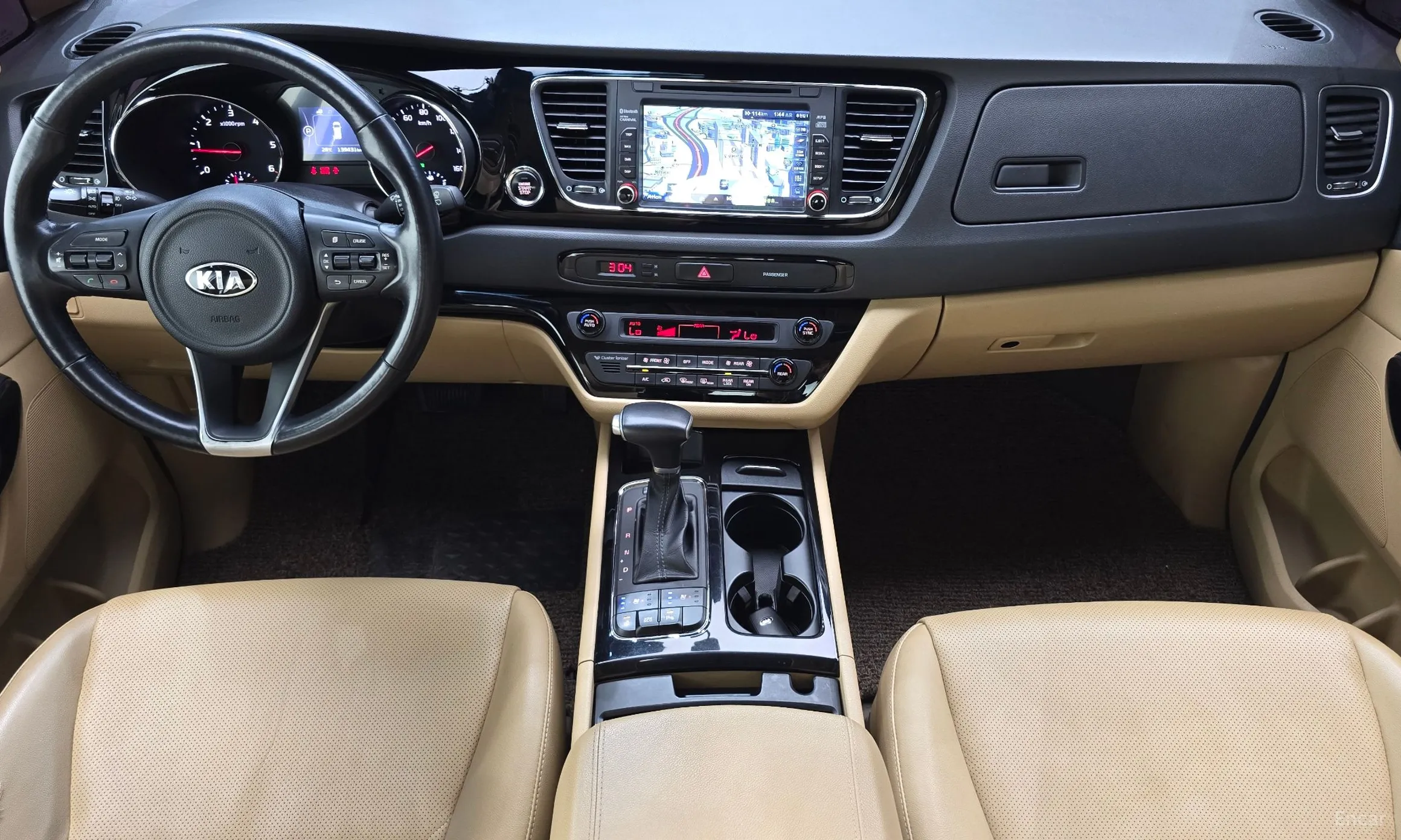Kia Carnival превью 7