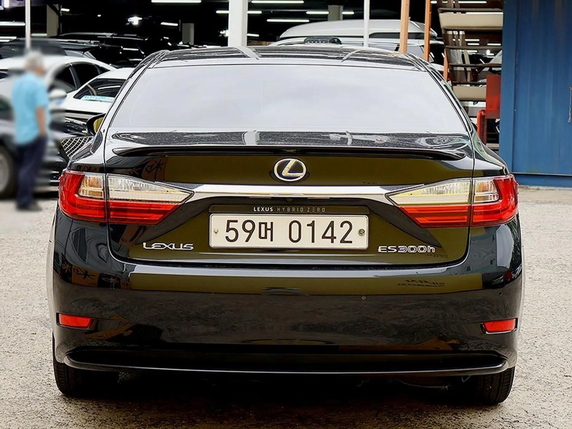 Lexus New ES300h