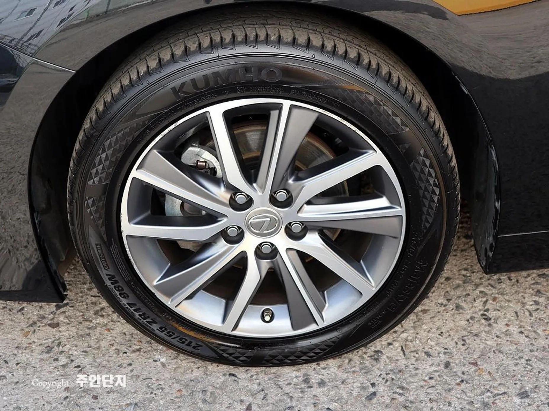 Lexus New ES300h превью 5