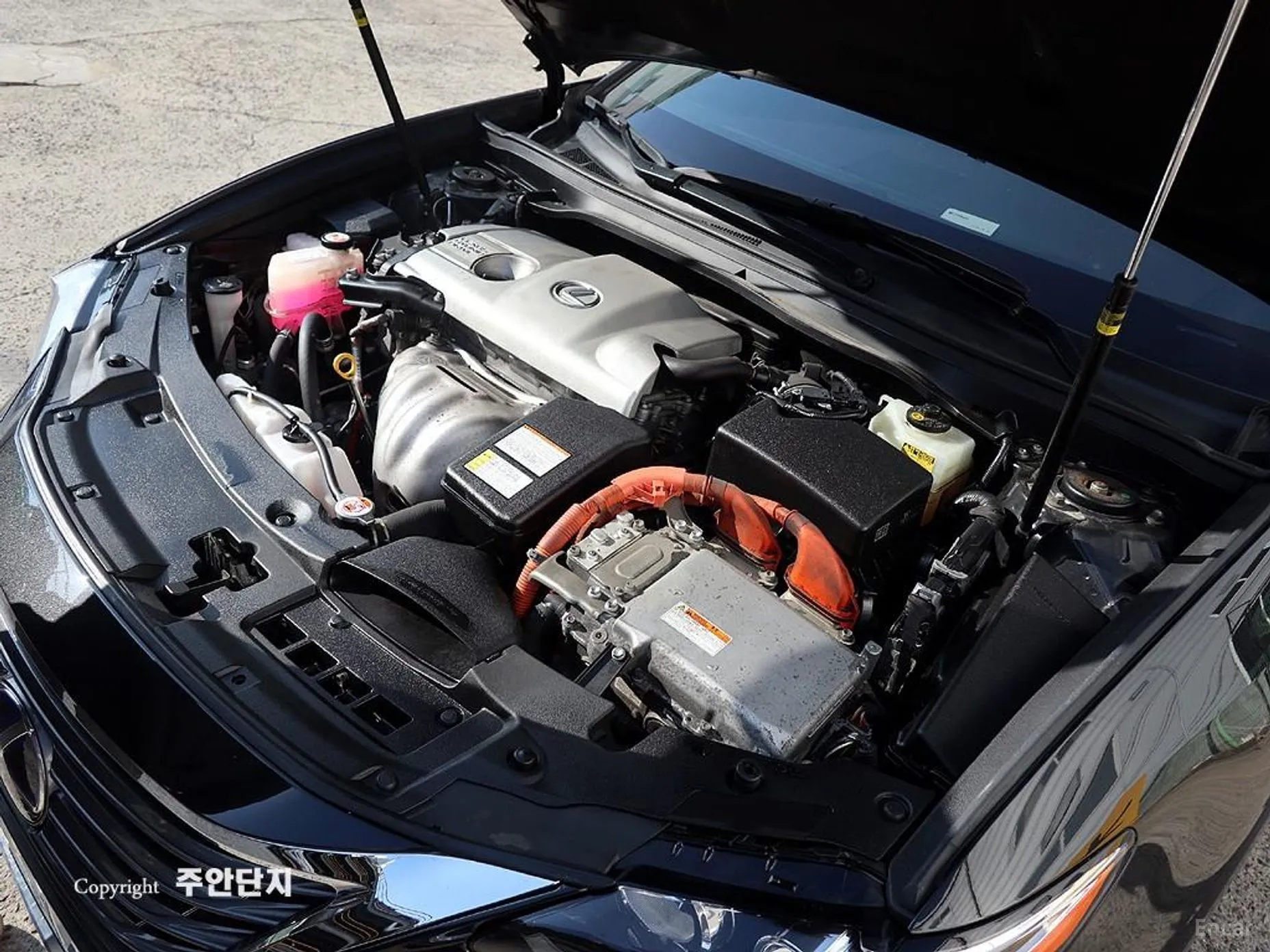 Lexus New ES300h превью 6