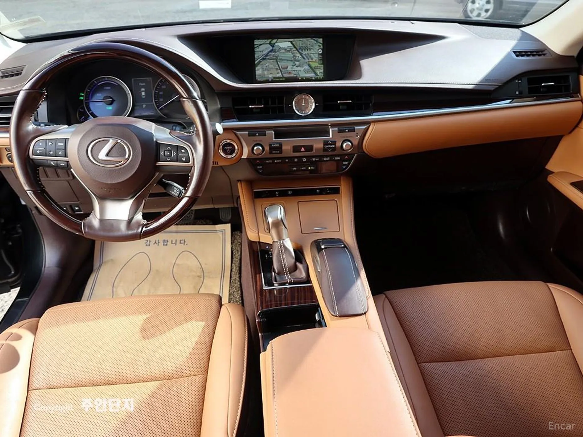 Lexus New ES300h превью 7