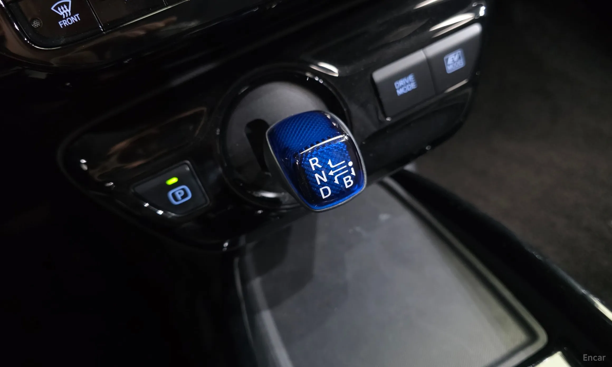 Toyota Prius 4th Generation превью 9