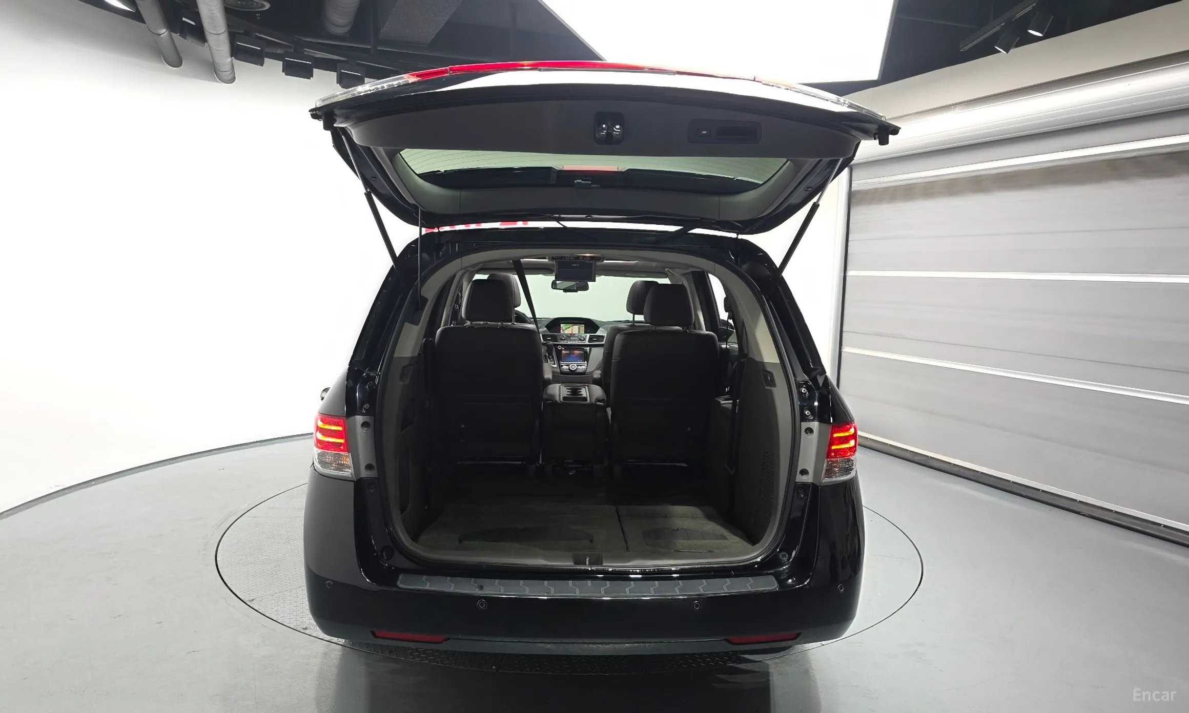 Honda Odyssey превью 20