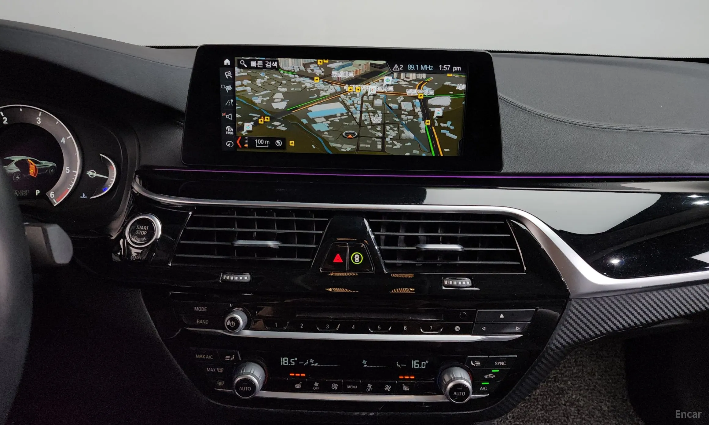 BMW 5 Series (G30) превью 12