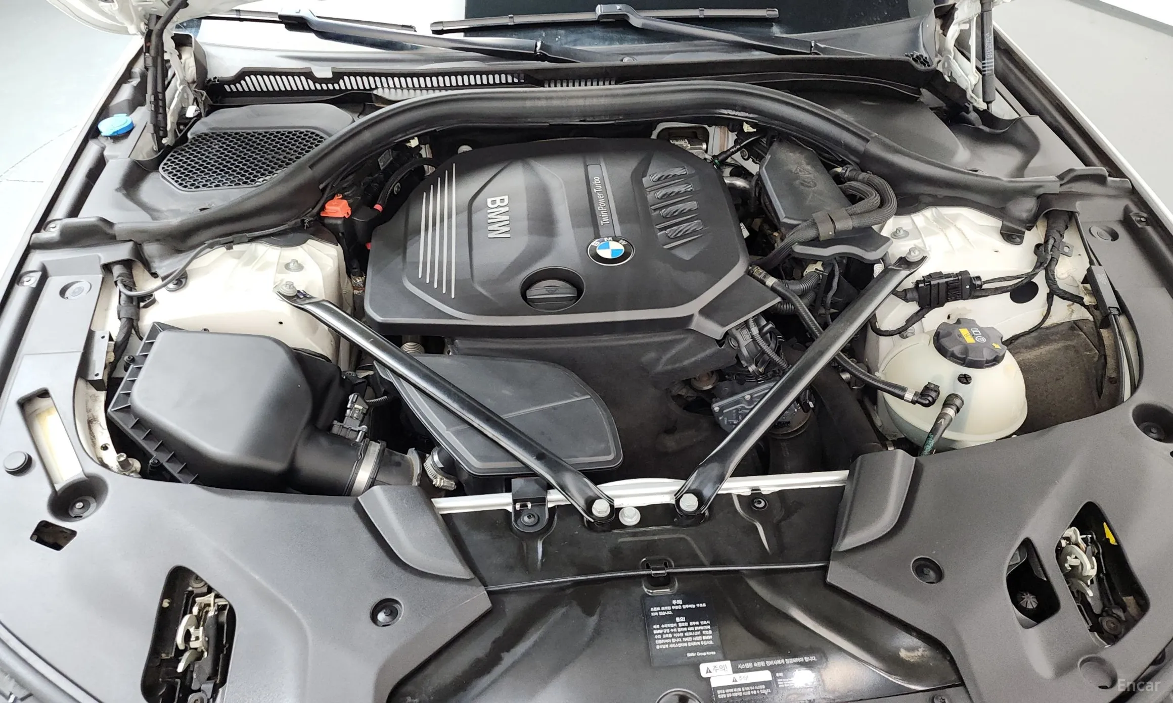 BMW 5 Series (G30) превью 6