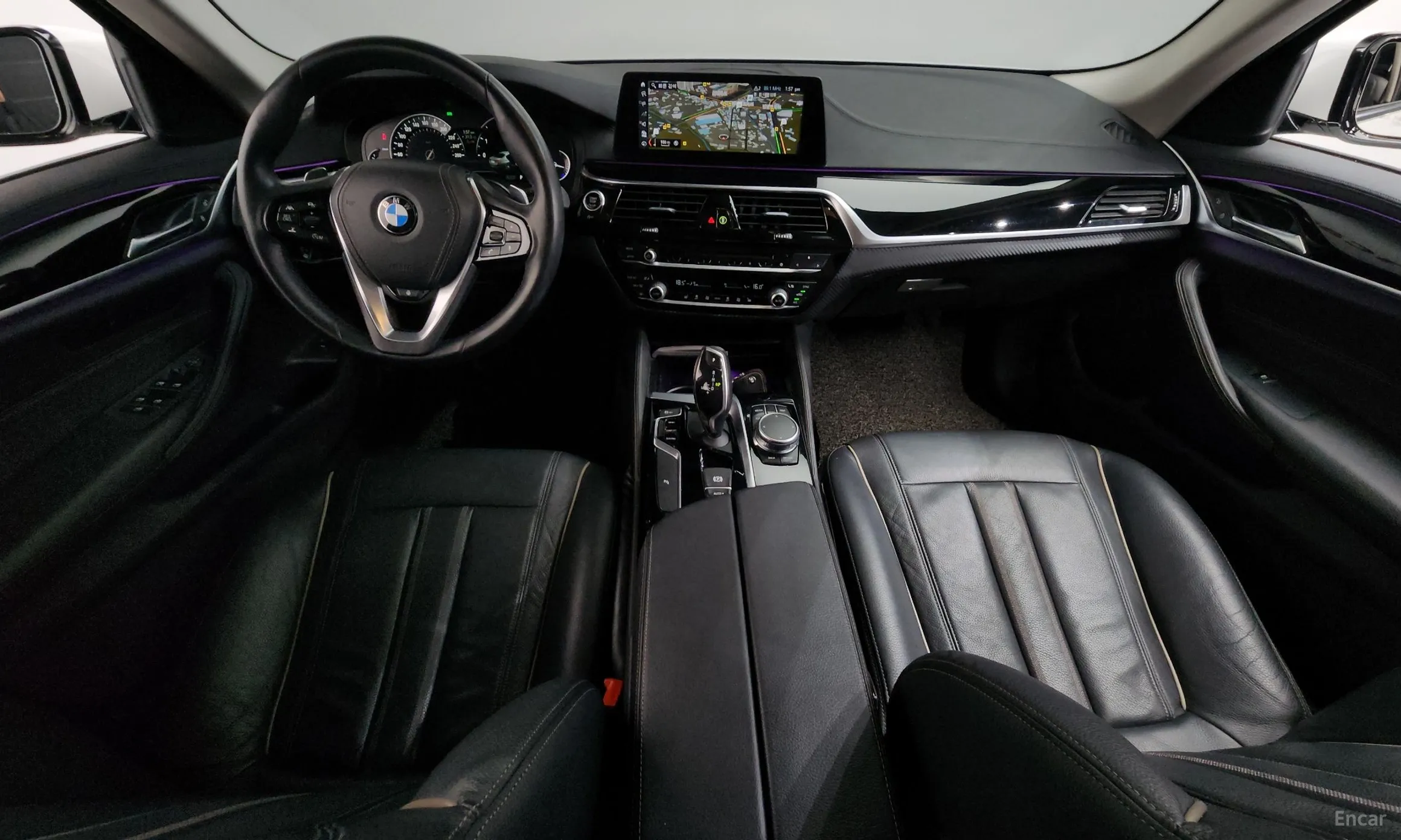 BMW 5 Series (G30) превью 7