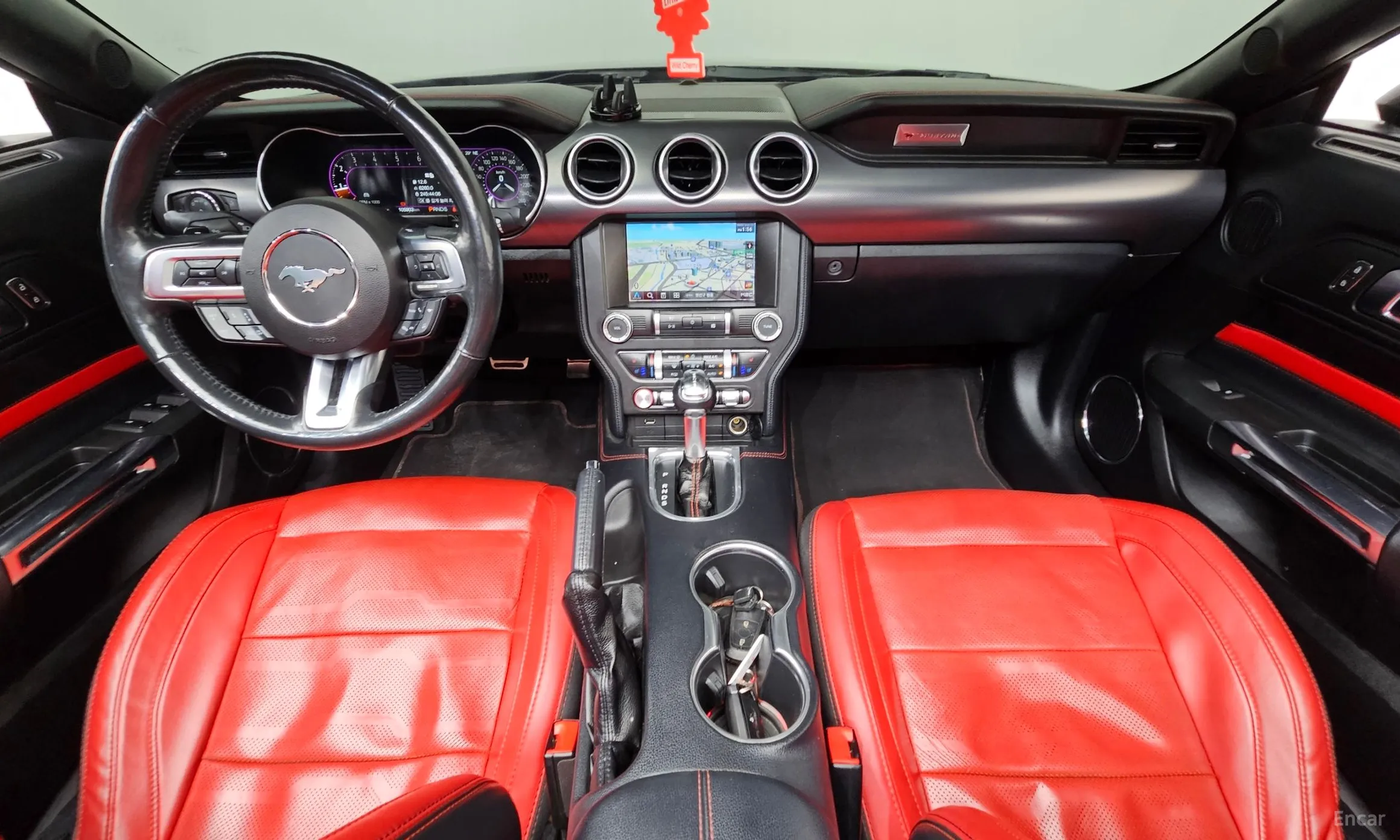 Ford Mustang превью 7
