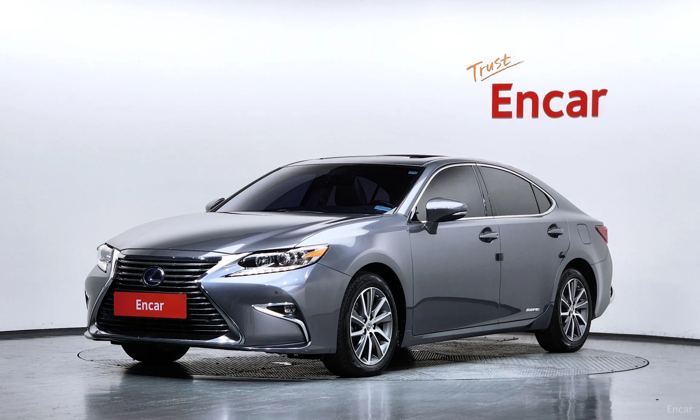 Lexus New ES300h