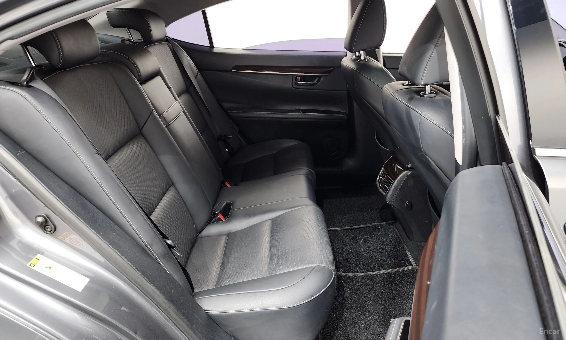 Lexus New ES300h превью 12