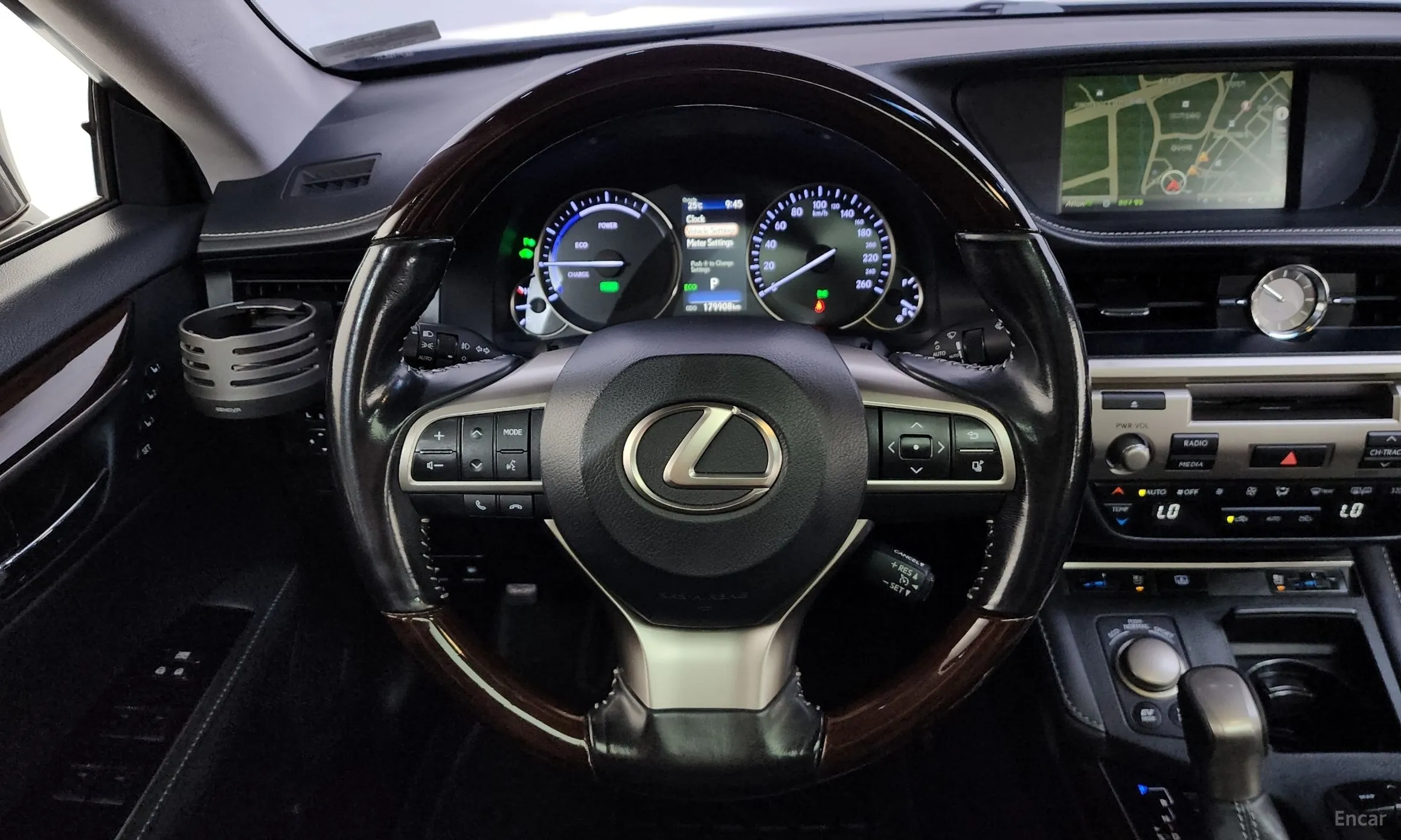 Lexus New ES300h превью 13