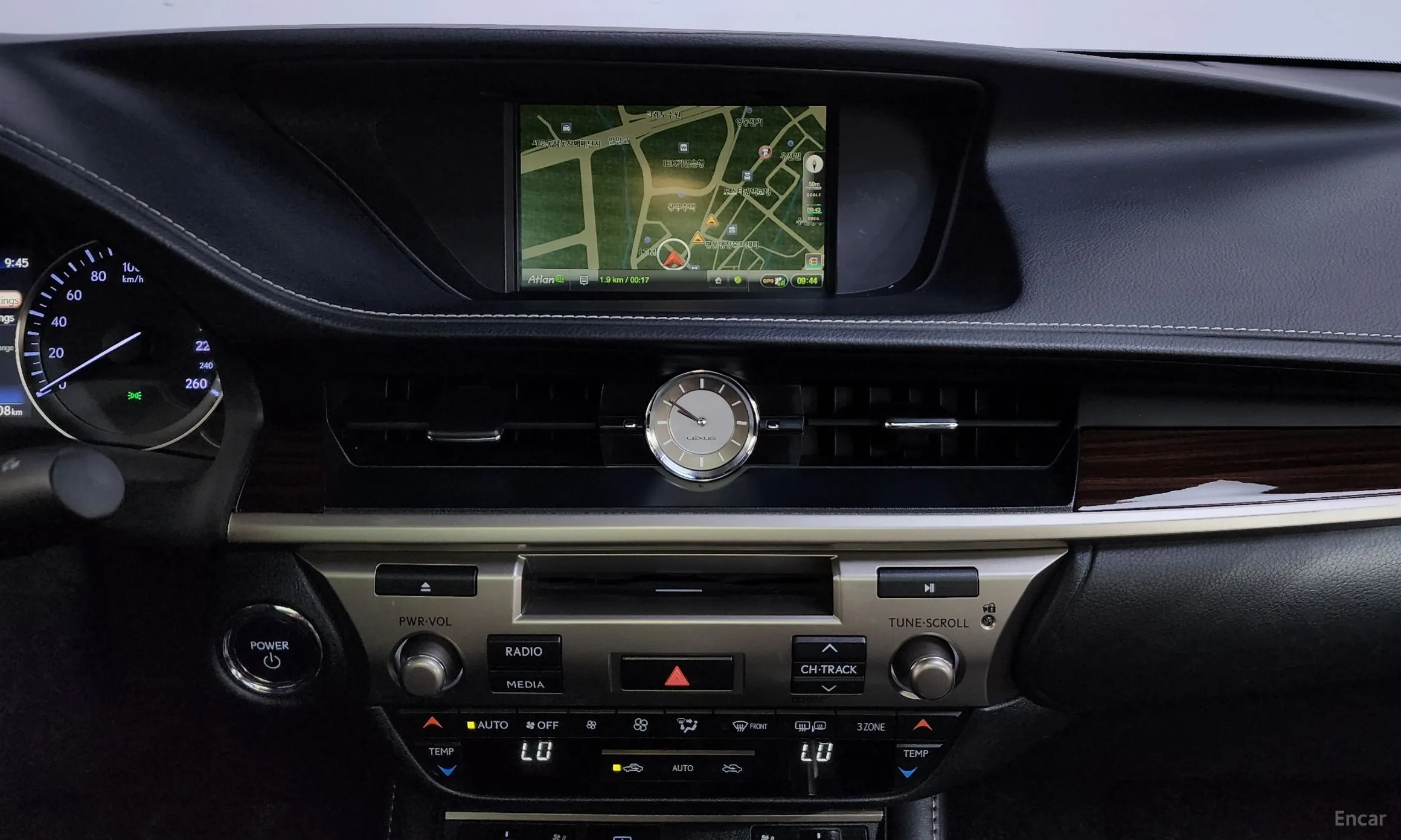 Lexus New ES300h превью 14