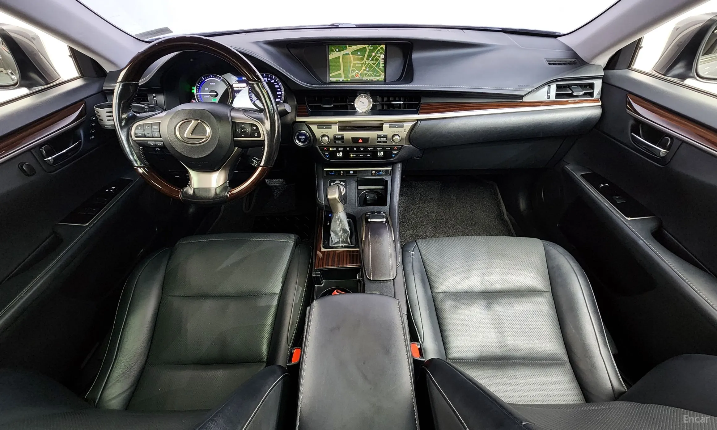 Lexus New ES300h превью 7