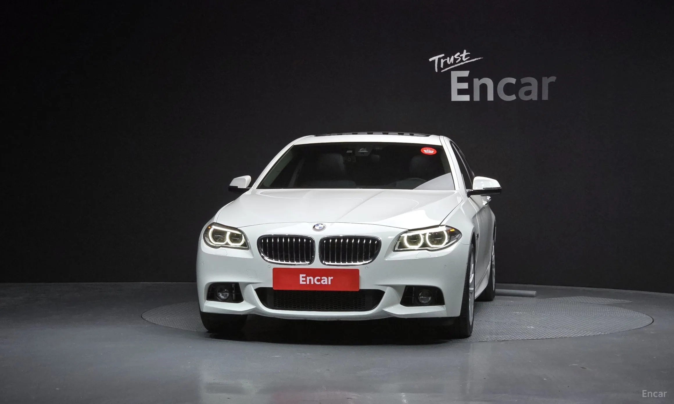 BMW 5 Series (F10) превью 3