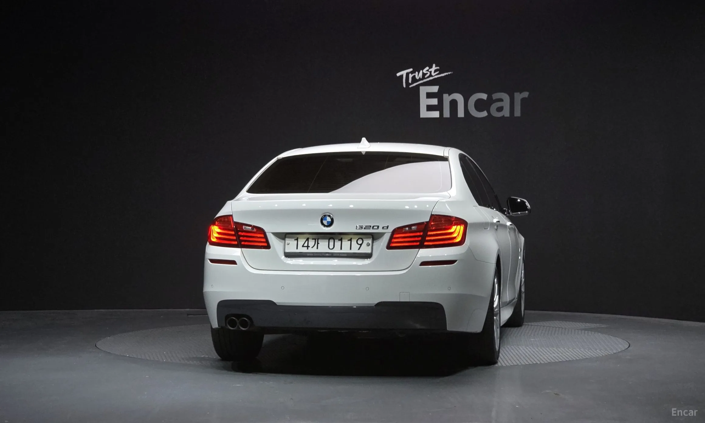 BMW 5 Series (F10) превью 4