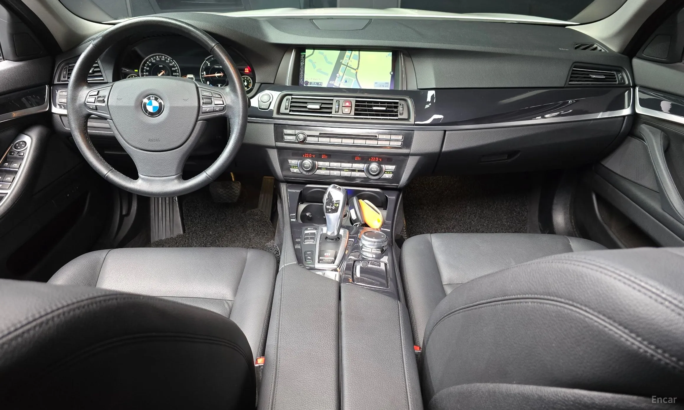 BMW 5 Series (F10) превью 7