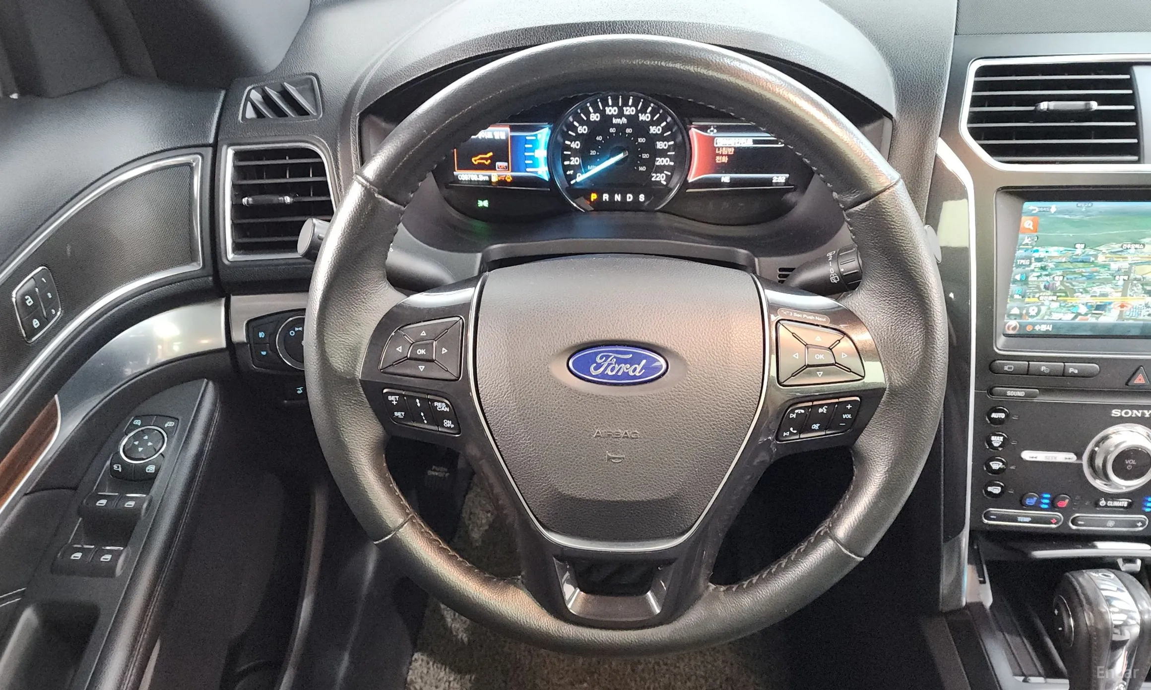 Ford Explorer превью 13