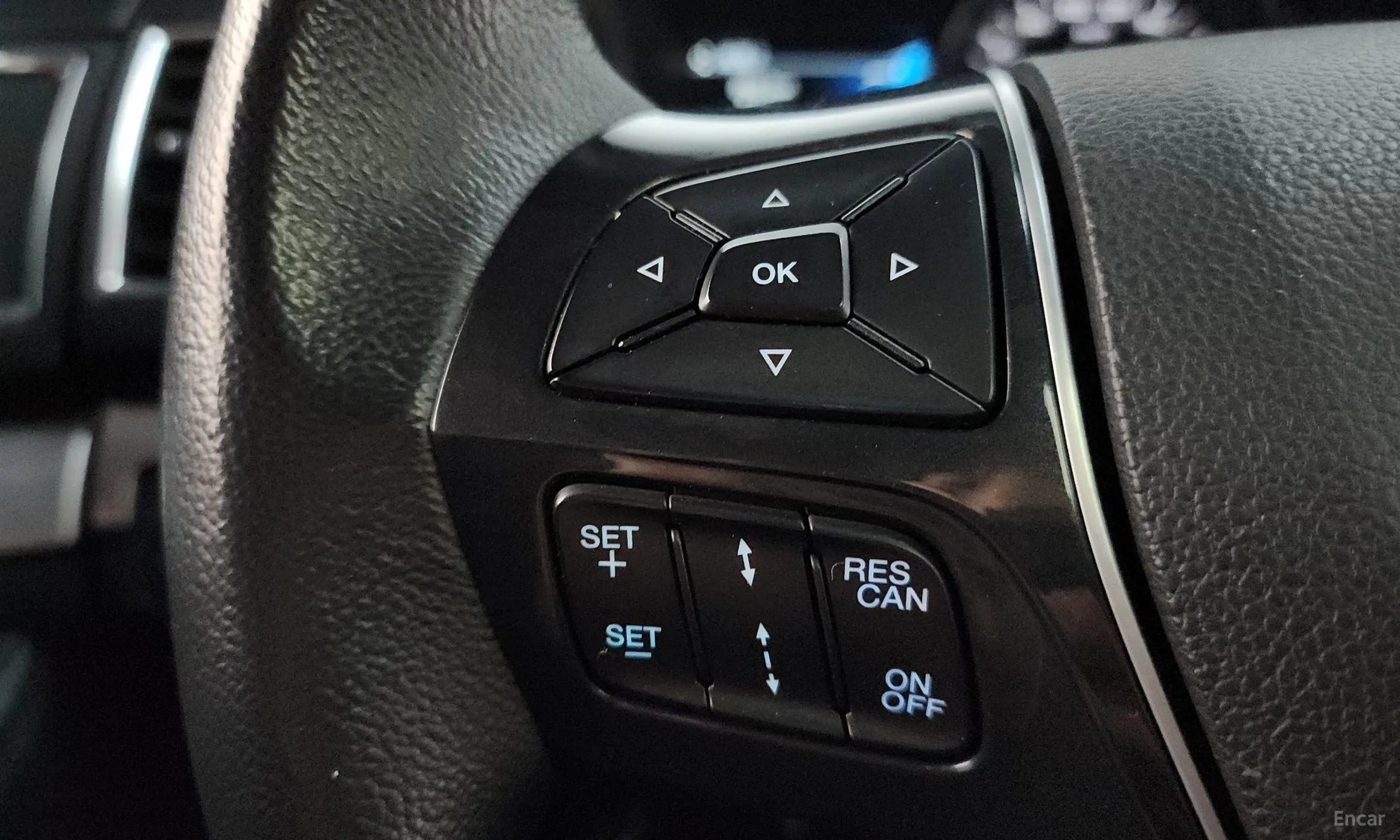 Ford Explorer превью 15