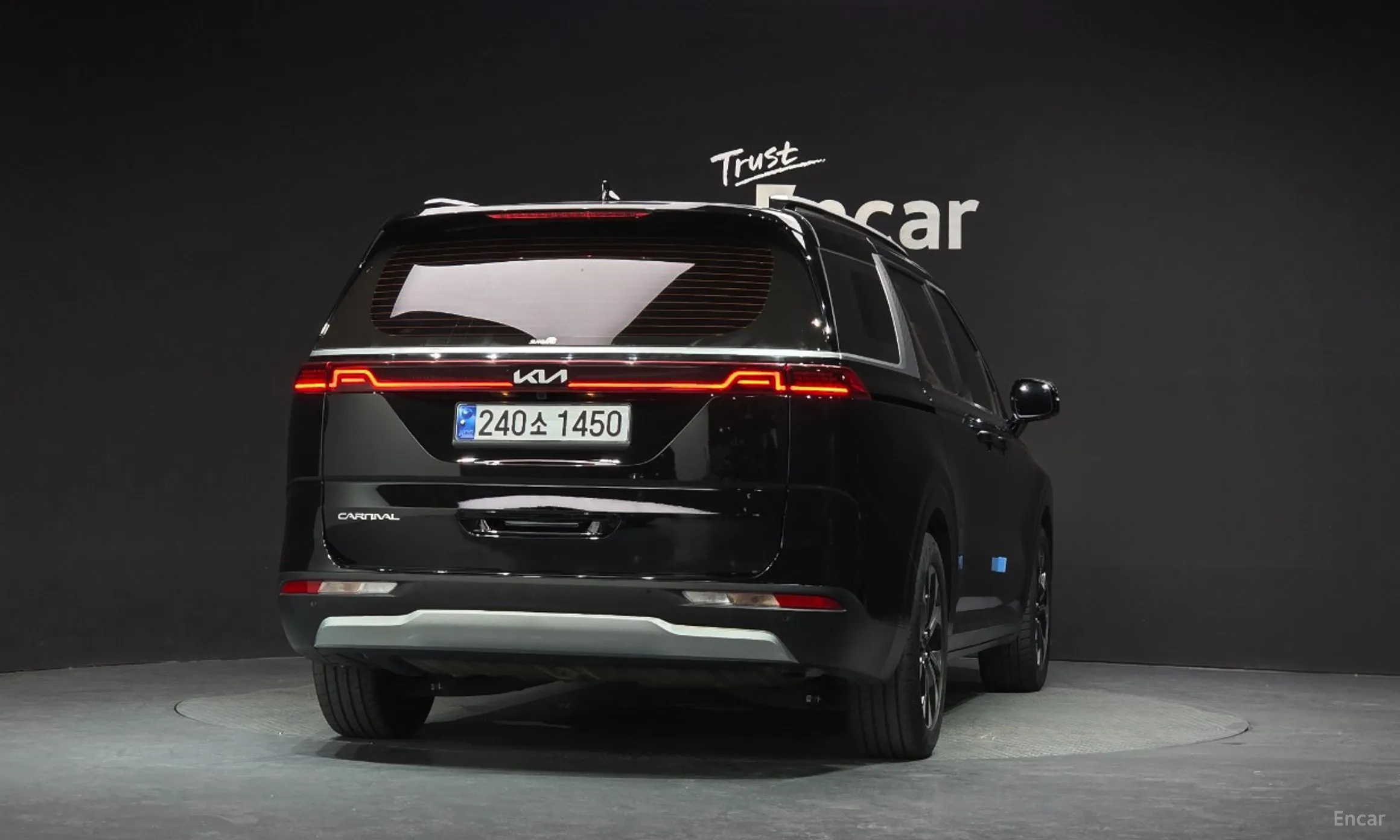 Kia Carnival Gen 4 превью 4