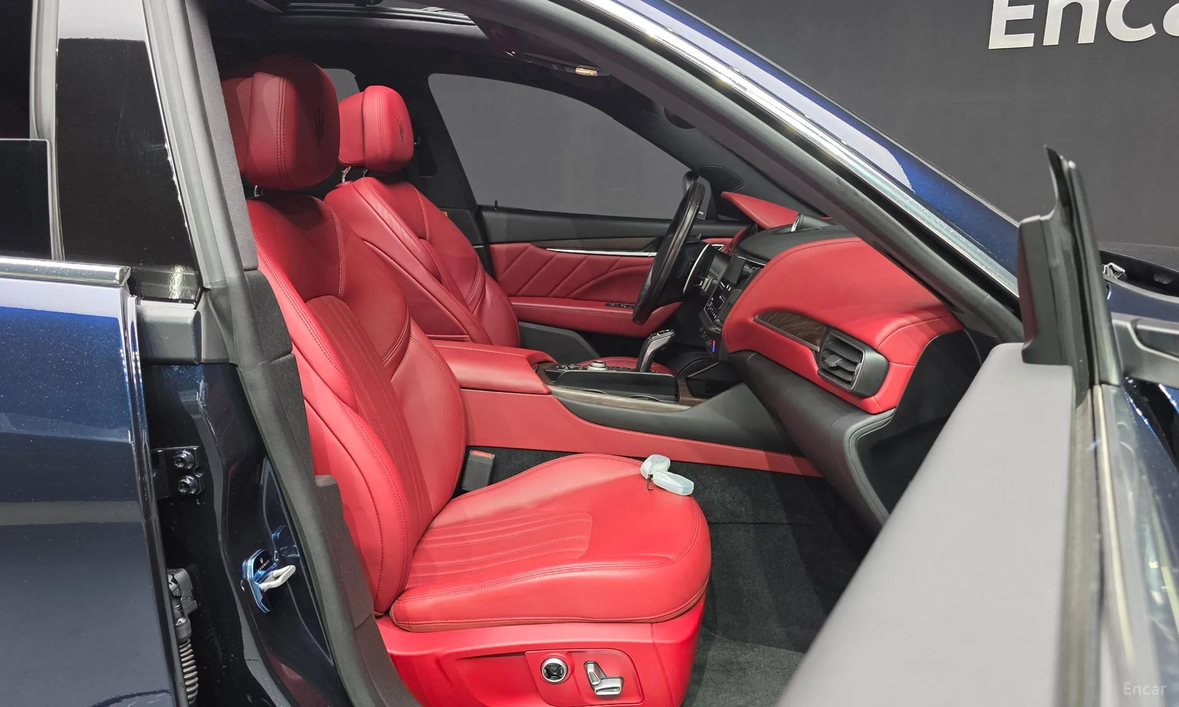 Maserati Levante превью 10