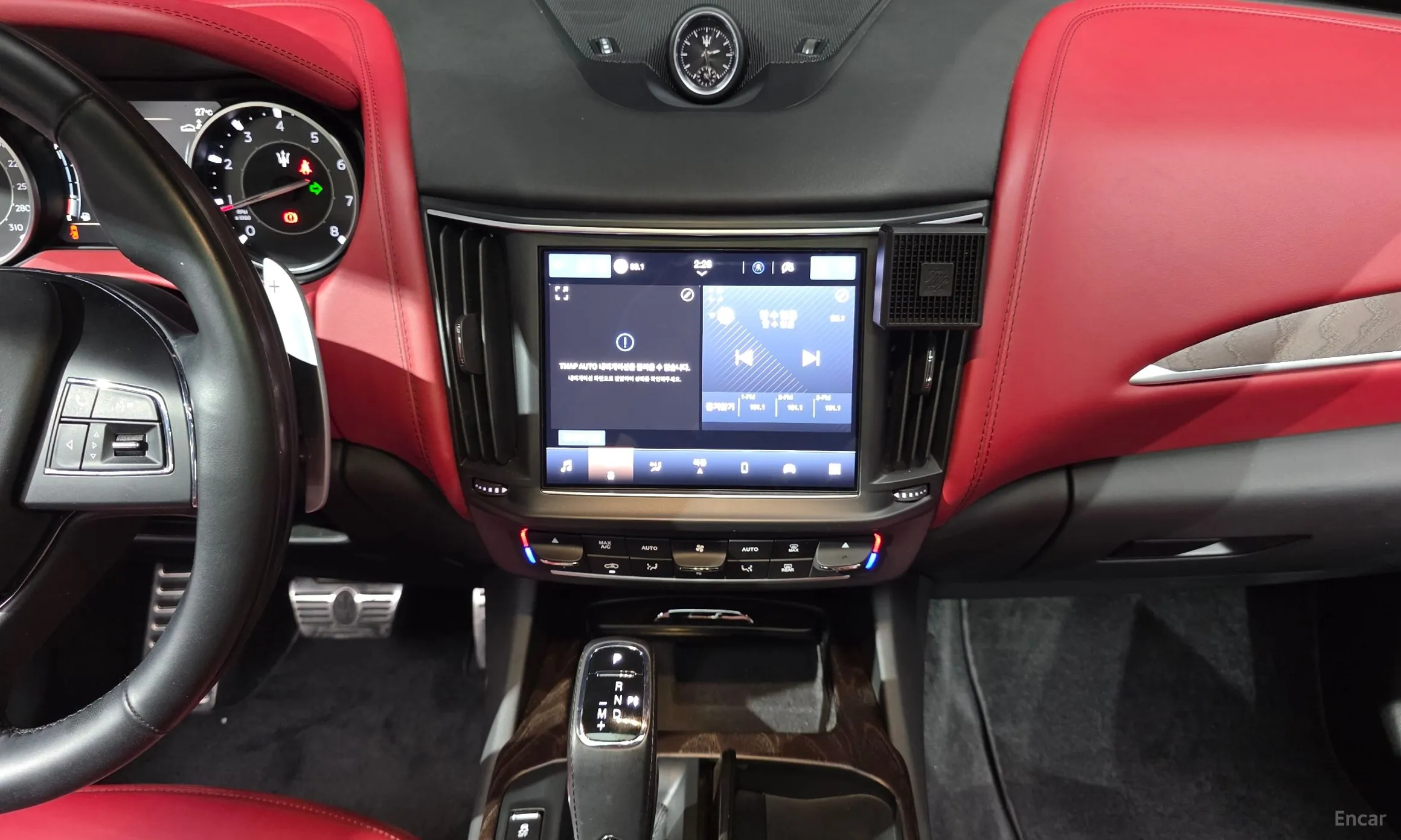 Maserati Levante превью 16