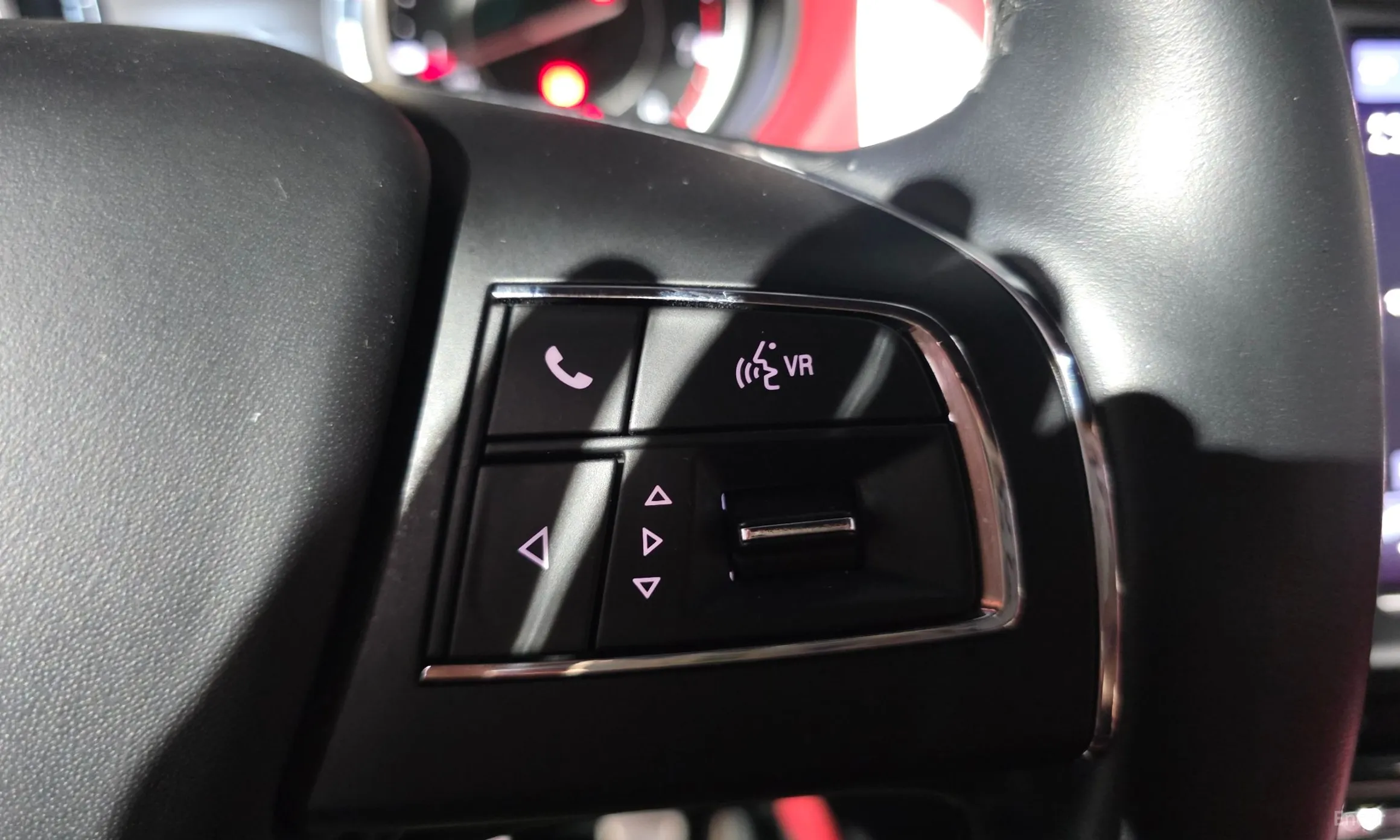 Maserati Levante превью 20