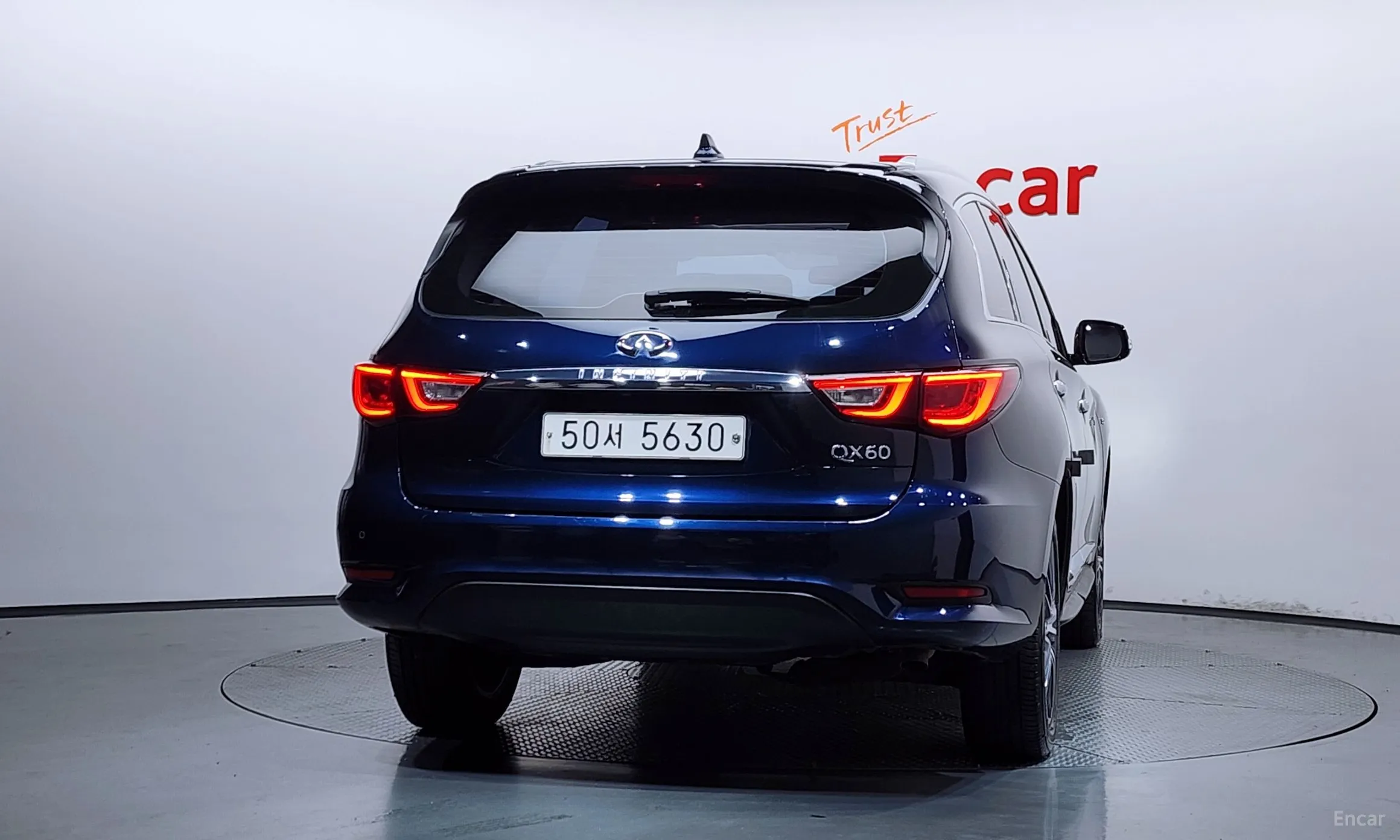 Infiniti QX60 превью 4