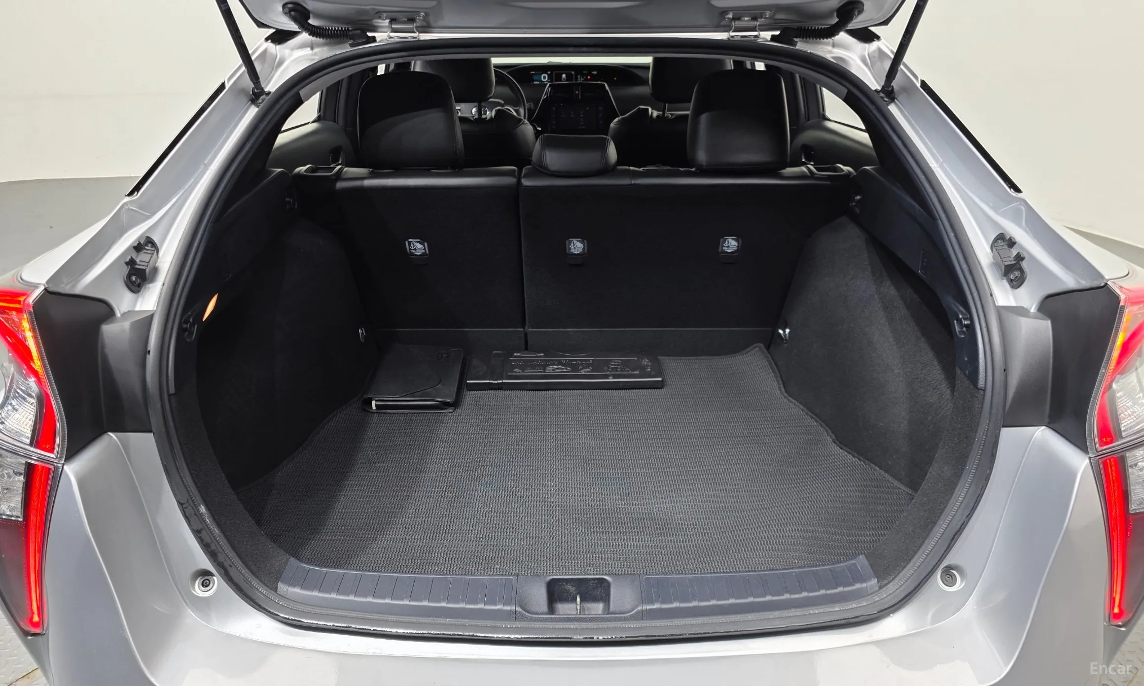 Toyota Prius 4th Generation превью 20
