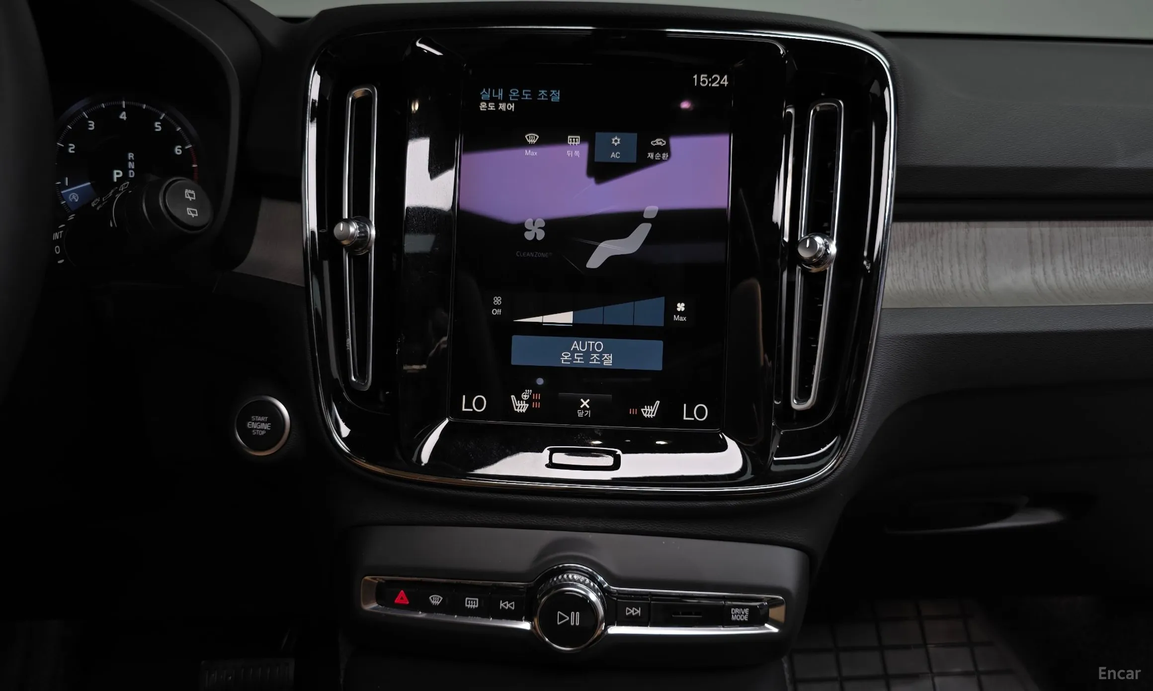 Volvo XC40 превью 13